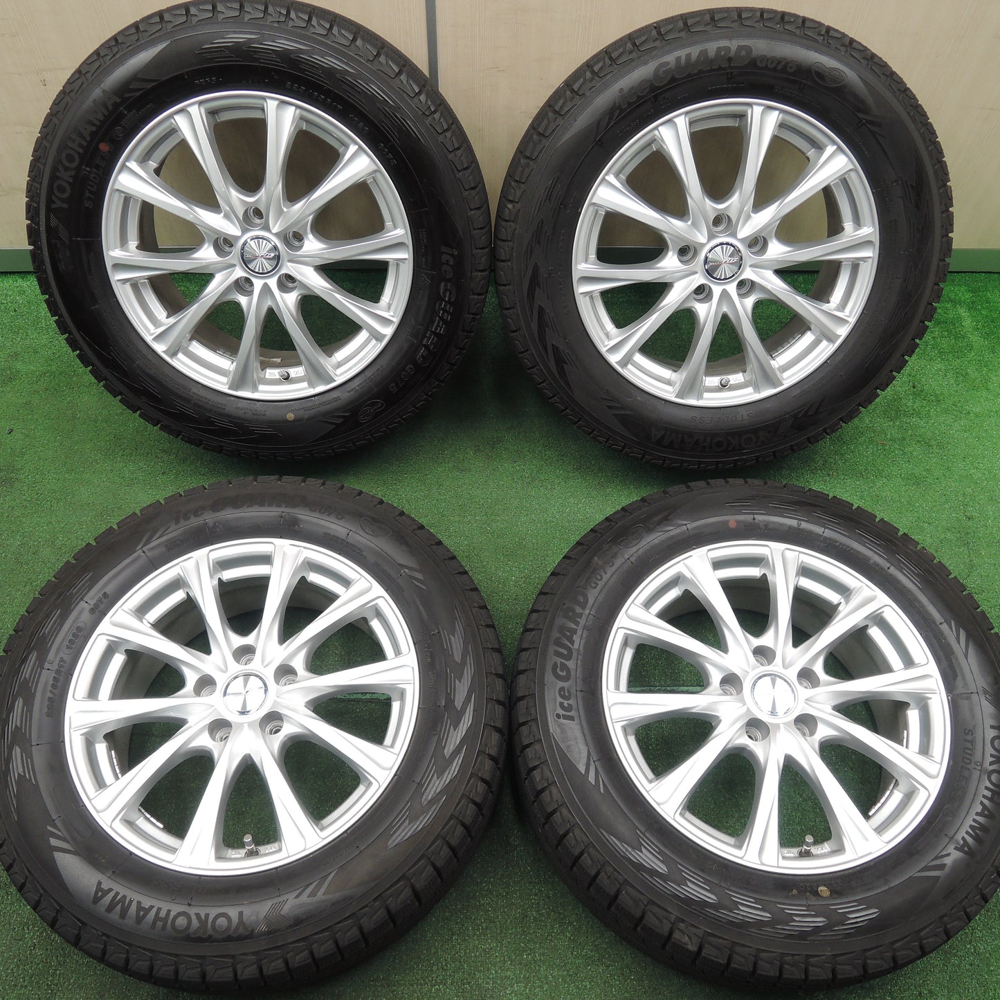 *送料無料*超バリ溝！20年！キレイ！ほぼ10分★スタッドレス 225/65R17 ヨコハマ アイスガード G075 ILLUGA 17インチ PCD114.3/5H★3112403TNス