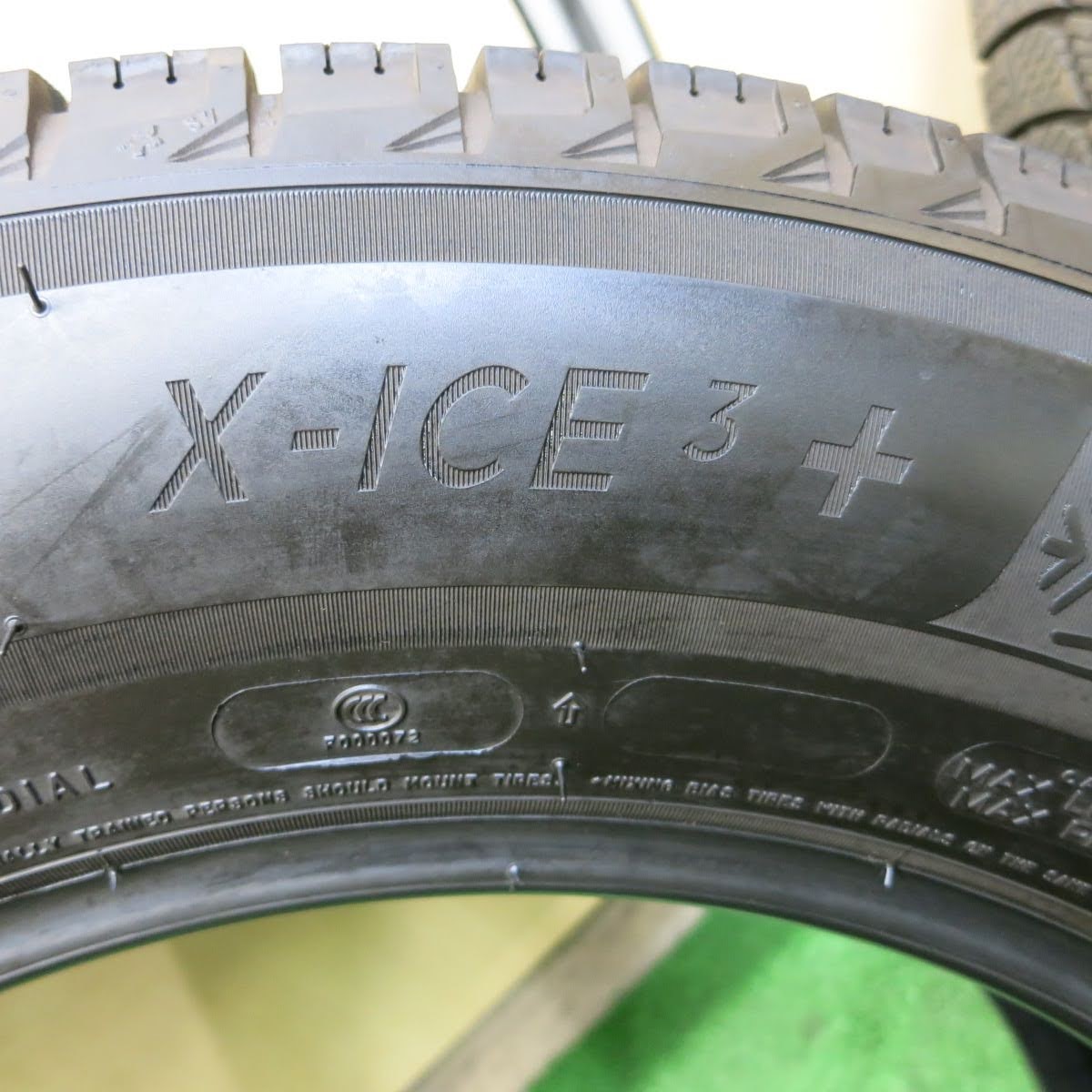 [送料無料]バリ溝！19年！9.5分★スタッドレス 225/65R17 ミシュラン X-ICE3+ タイヤ 17インチ エクストレイル ハリアー RAV4 等★3080307イスタ