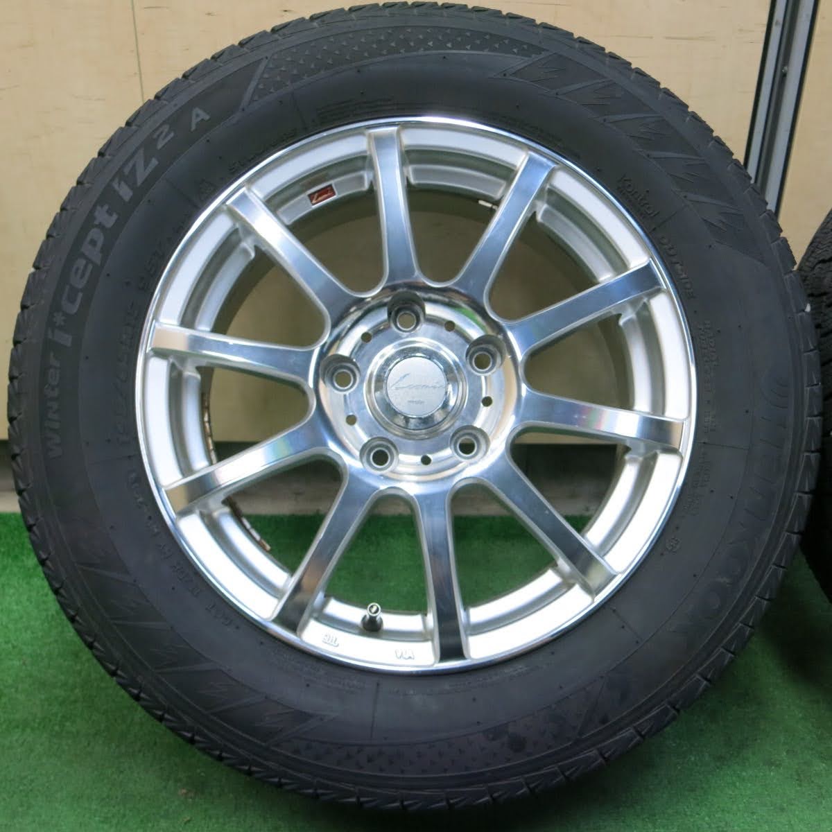 [送料無料]4本価格！19年★Leonis weds 195/65R15 スタッドレス ハンコック ウインター アイセプト IZ2A レオニス 15インチ PCD114.3/5H★3091108イス