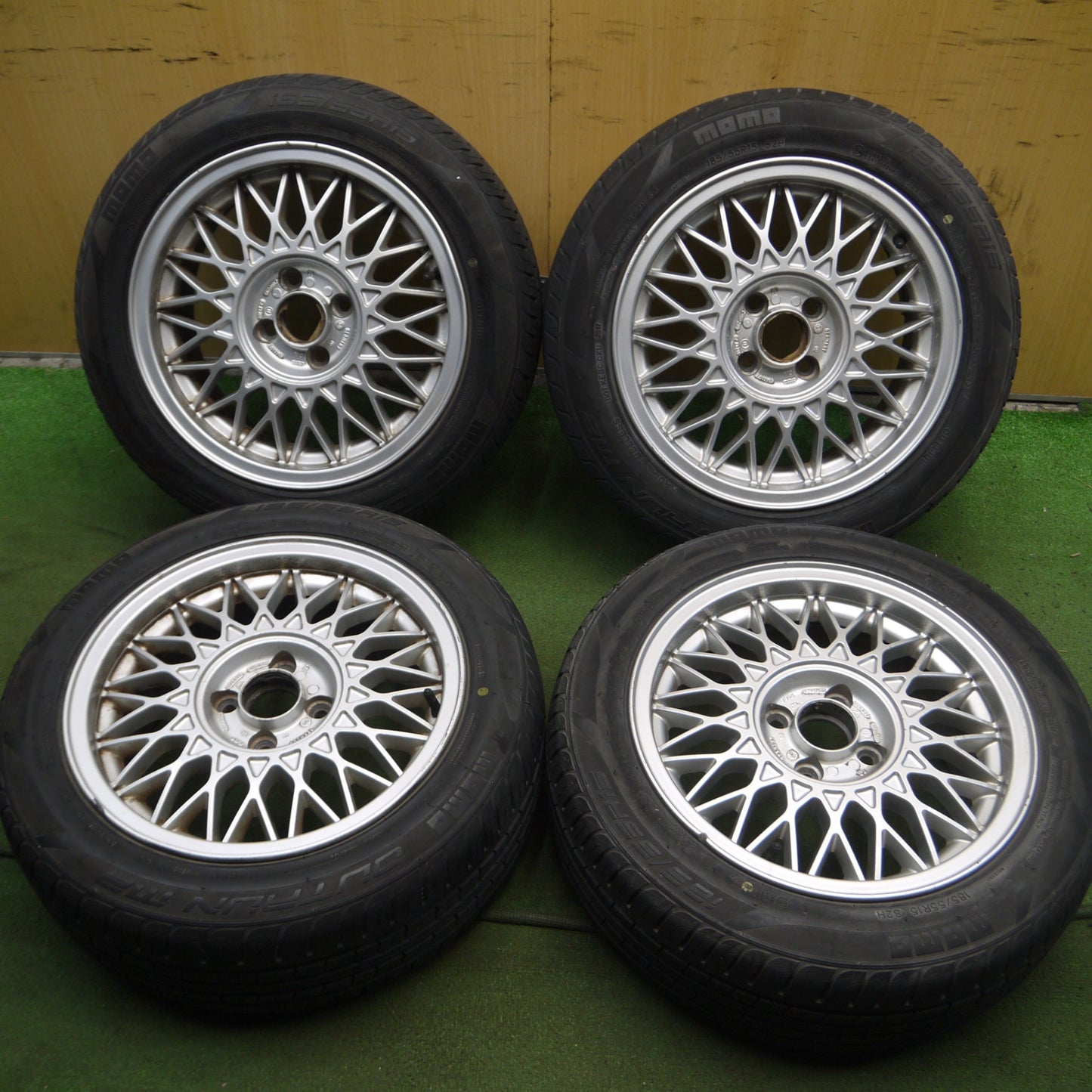 *送料無料*バリ溝！9.5分以上★BBS RJ382 185/55R15 モモ アウトラン M2 MOMO OUTRUN 15インチ PCD100/4H★4013107Hノ