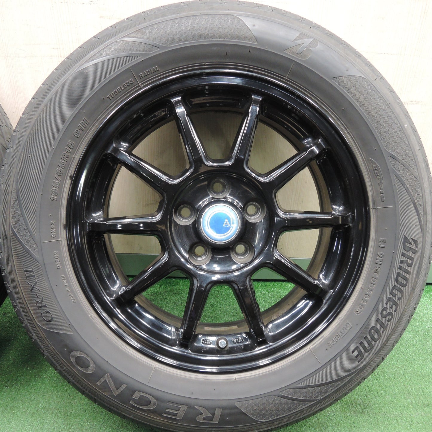 *送料無料* 4本価格！20年★プリウス 等 195/65R15 ブリヂストン レグノ GR-X2 AL 社外 アルミ 15インチ PCD100/5H★4021707HAノ