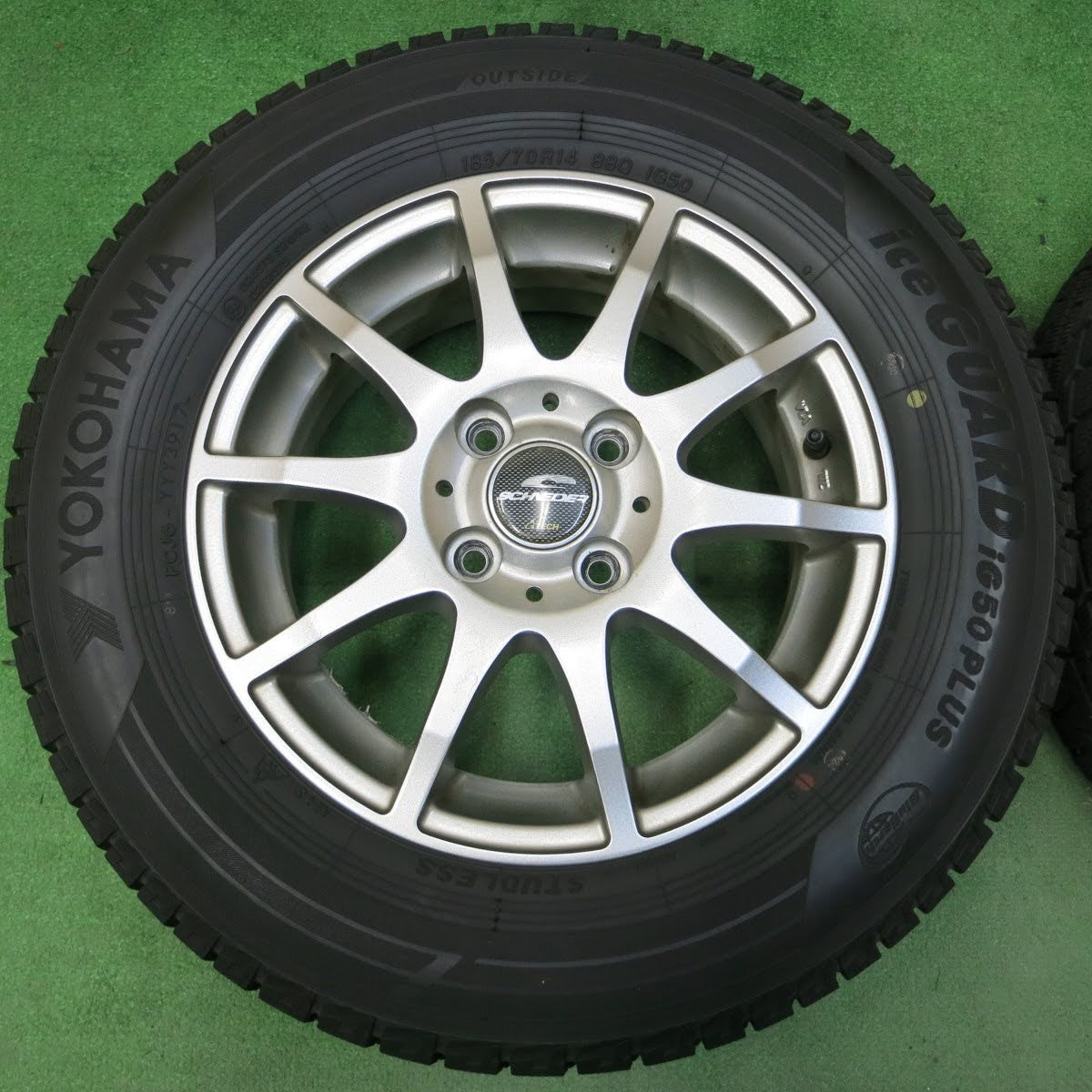 [送料無料]バリ溝！8.5分★スタッドレス 185/70R14 ヨコハマ アイスガード iG50 プラス SCHNEIDER ATECH シュナイダー 14インチ PCD100/4H★3091902イス