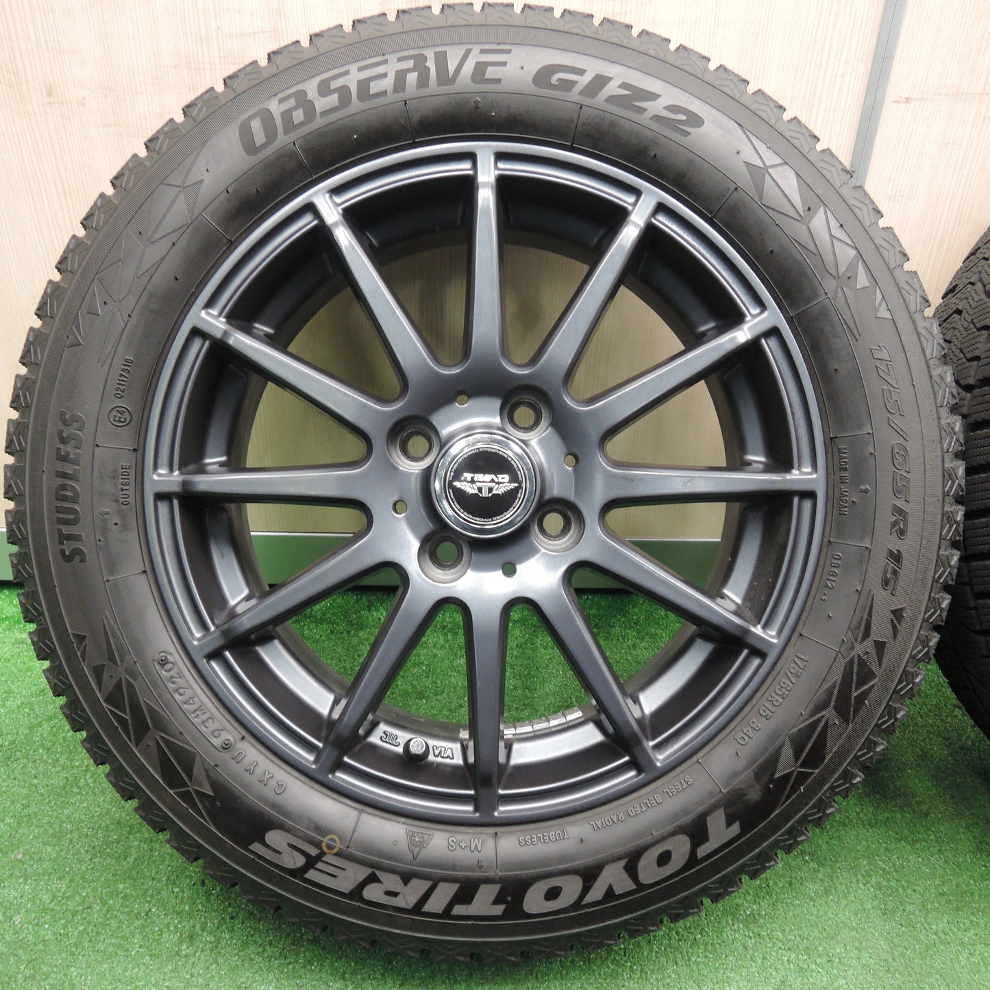 *送料無料*バリ溝！20年！キレイ！9分★スタッドレス 175/65R15 トーヨー オブザーブ GIZ2 TEAD テッド 15インチ PCD100/4H★3111703NJス