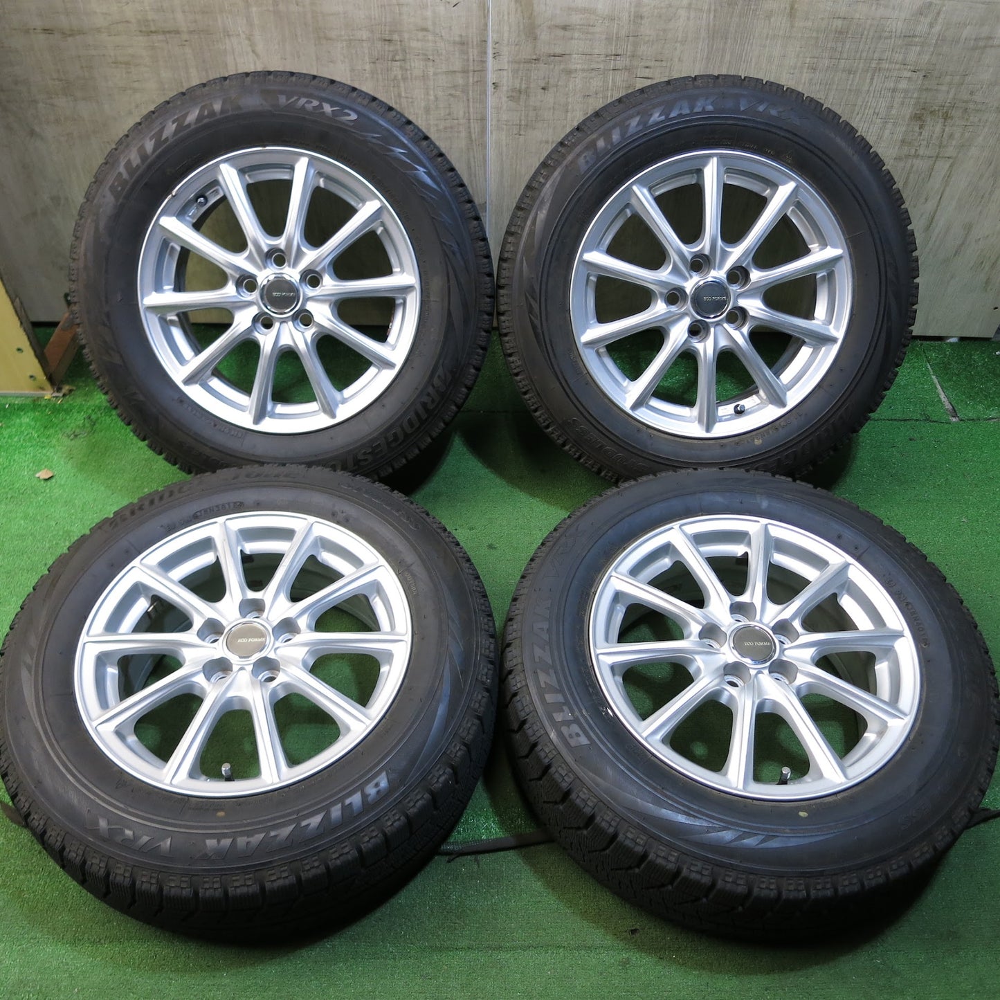 [送料無料]バリ溝！キレイ！9分★プリウス 等 195/65R15 スタッドレス ブリヂストン ブリザック VRX ECO FORME エコフォルム 15インチ PCD100/5H★3042811Hス