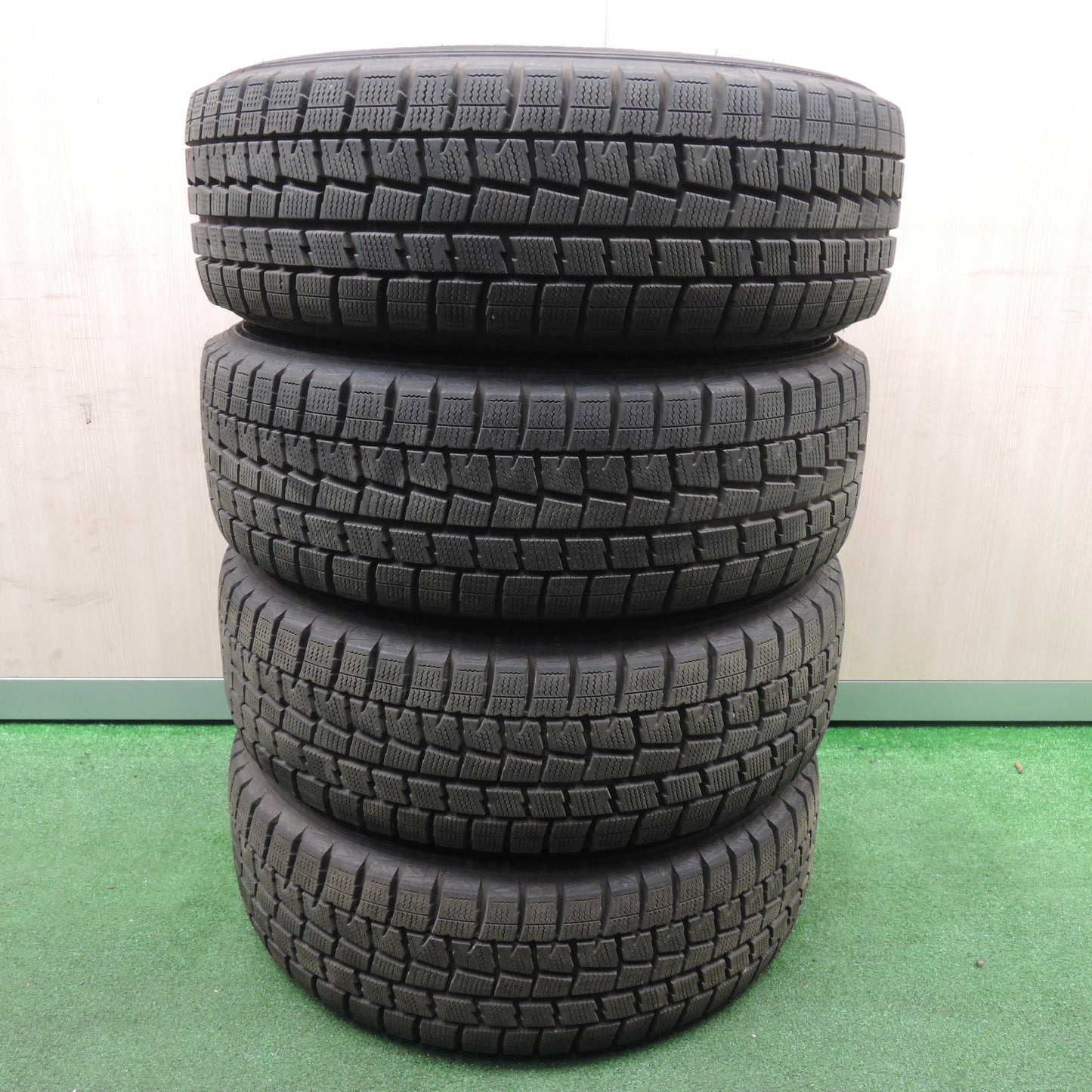 *送料無料*バリ溝！9.5分★トヨタ 60系 ヴォクシー ノア 純正 195/65R15 スタッドレス ダンロップ ウインターマックス WM01 PCD114.3/5H★3111501SYス