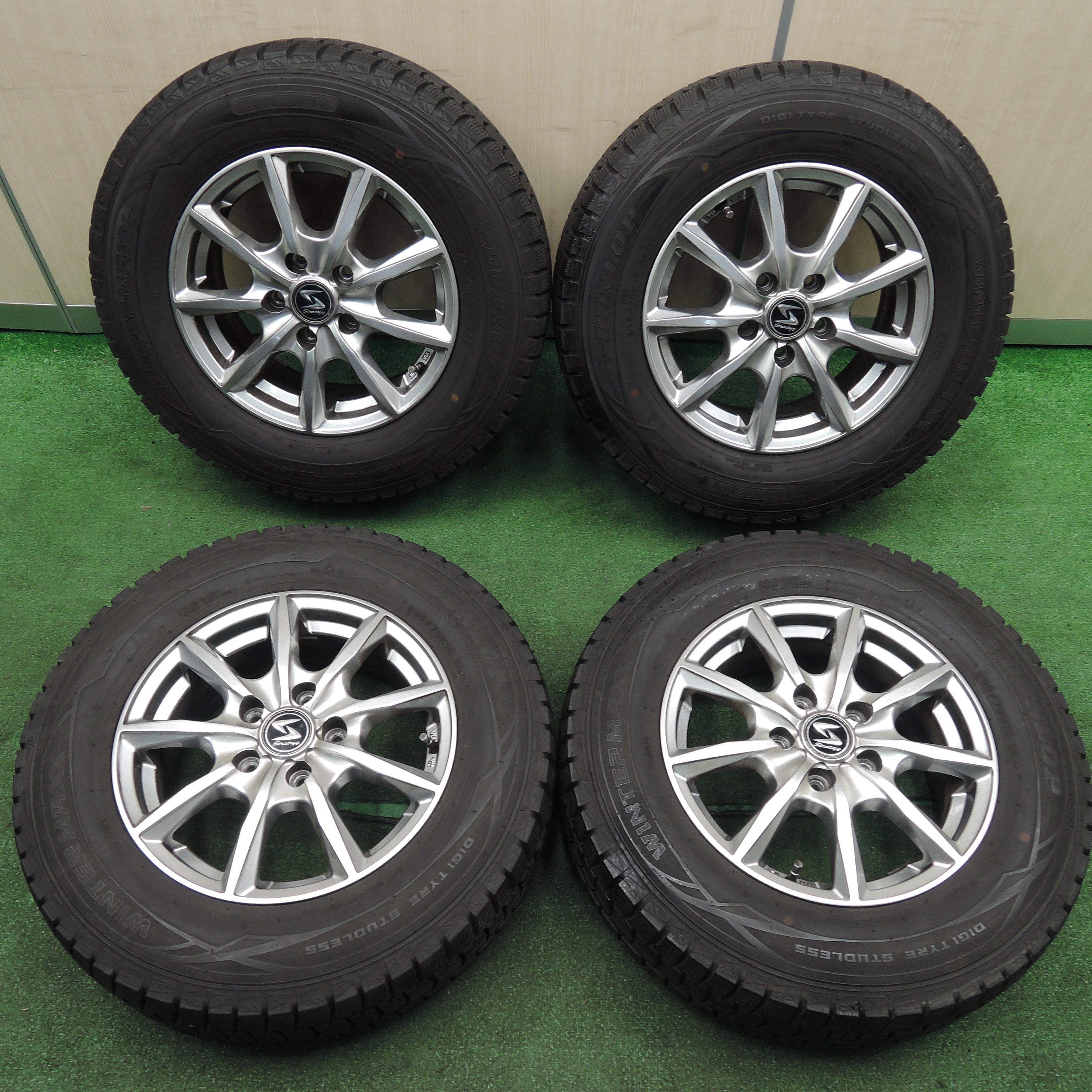 送料無料*キレイ☆スタッドレス 205/70R15 ダンロップ ウインターマックス WM01 Strategy ストラテジー 15インチ |  名古屋/岐阜の中古カー用品・工具の買取/販売ならガレージゲット