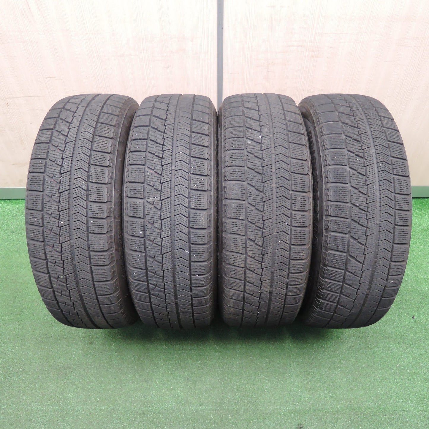 [送料無料]キレイ★スタッドレス 195/65R15 ブリヂストン ブリザック VRX TOPRUN トップラン 15インチ PCD114.3/5H★3112704TNス