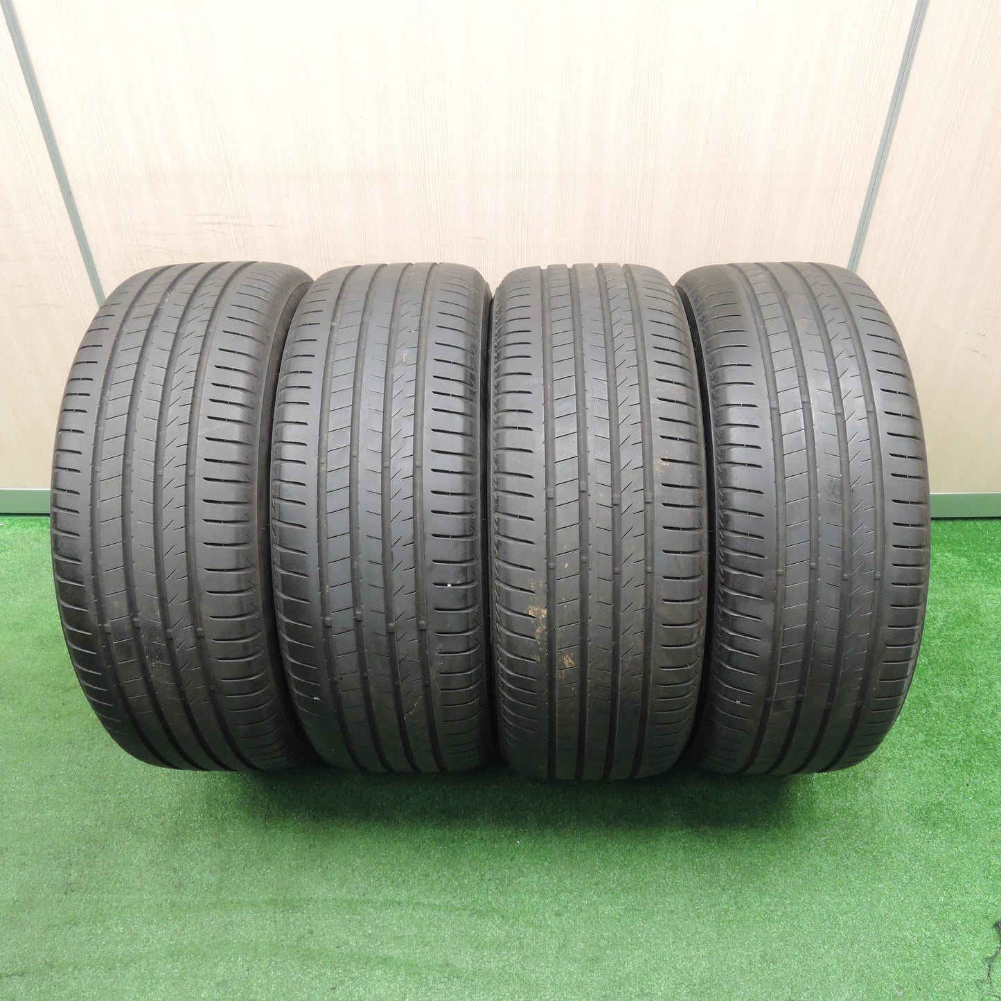 [送料無料]キレイ★トヨタ ヴァンガード 純正 235/55R18 ブリヂストン アレンザ 001 18インチ PCD114.3/5H★3110401TNノ