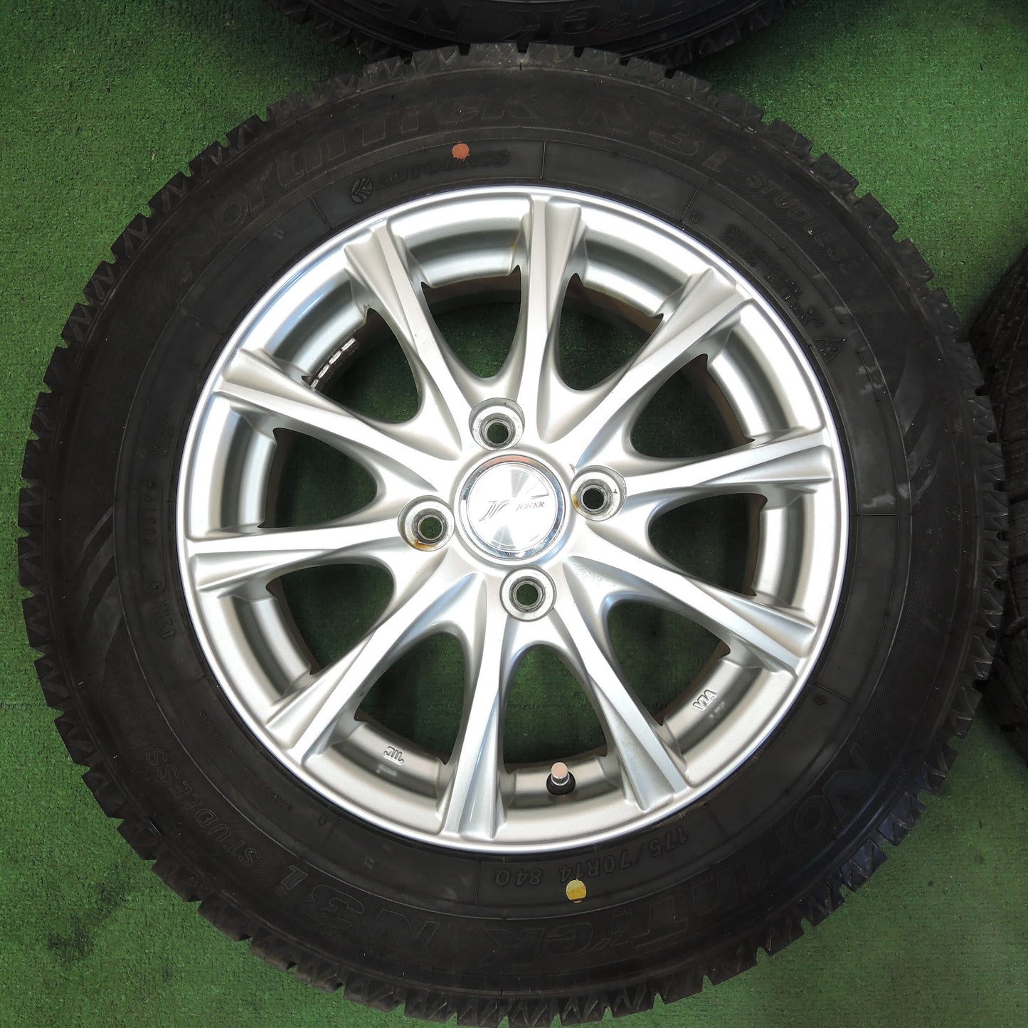 [送料無料]バリ溝！19年！綺麗！9.5分以上★スタッドレス 175/70R14 オートバックス ノーストレック N3i JOKER weds ジョーカー 14インチ PCD100/4H★3100201HHス