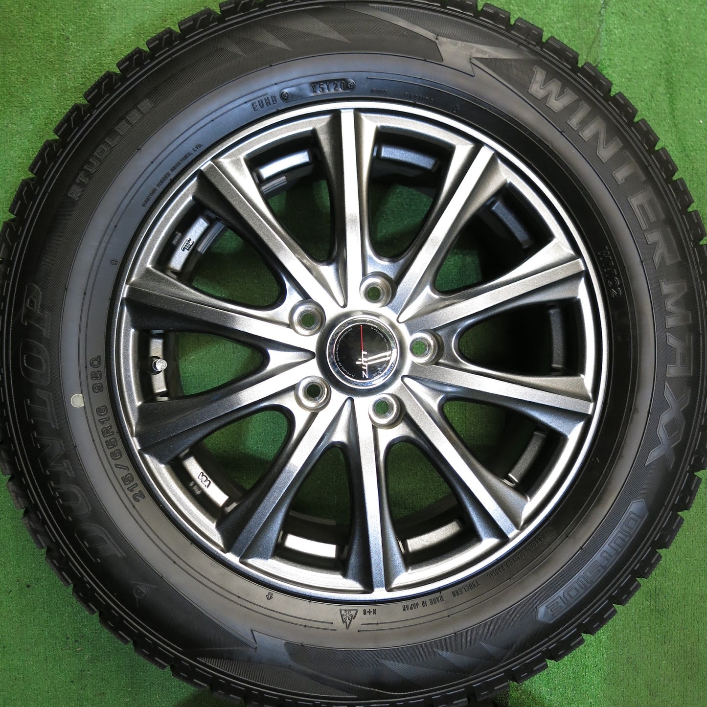 [送料無料]バリ溝！20年！キレイ！9.5分以上★スタッドレス 215/65R16 ダンロップ ウインターマックス WM02 LUTZ weds 16インチ PCD114.3/5H★3061401Hス