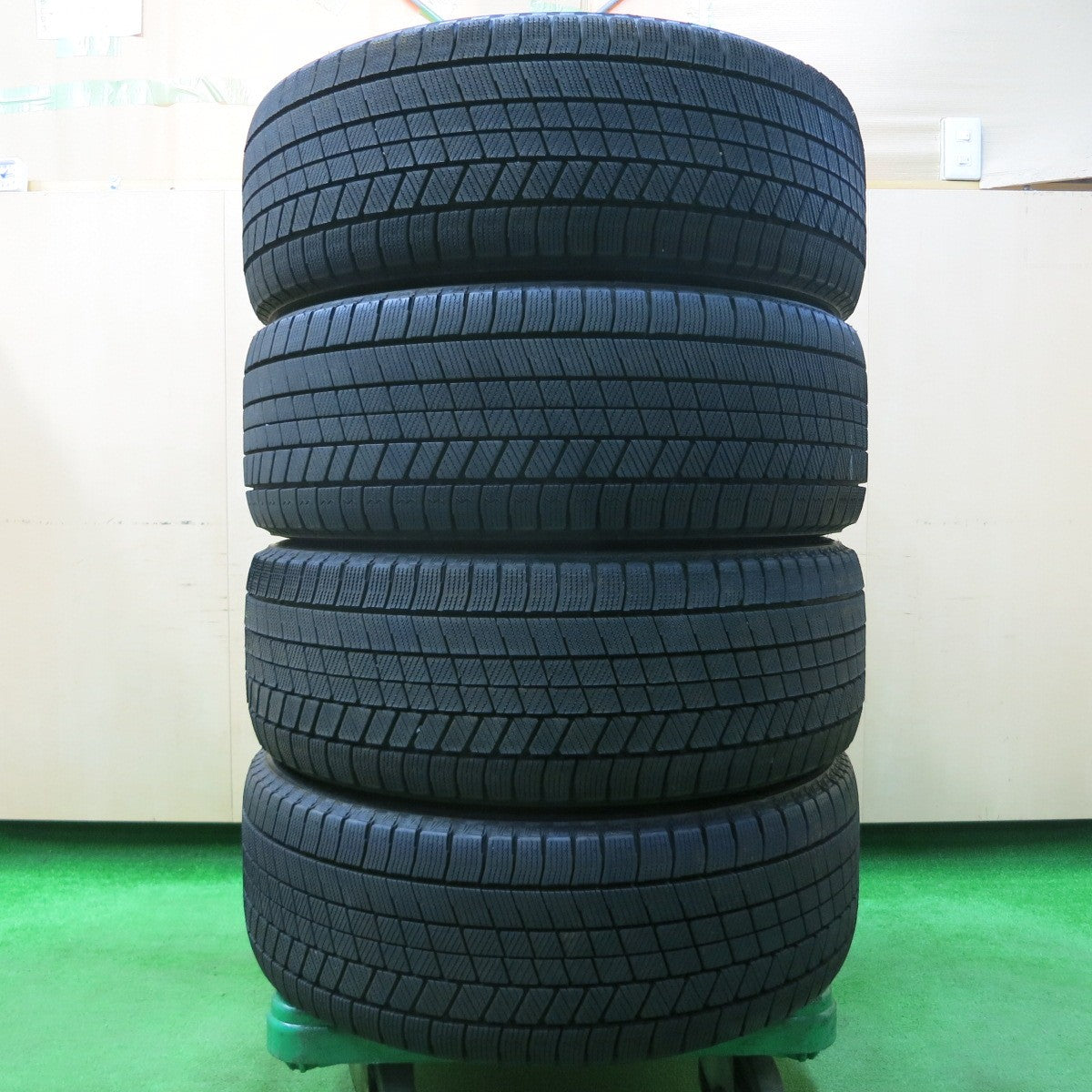 *送料無料* センサー付！バリ溝！21年！9.5分★レクサス LS460 純正 245/45R19 スタッドレス ブリヂストン ブリザック VRX3 19インチ PCD120/5H★4022006イス