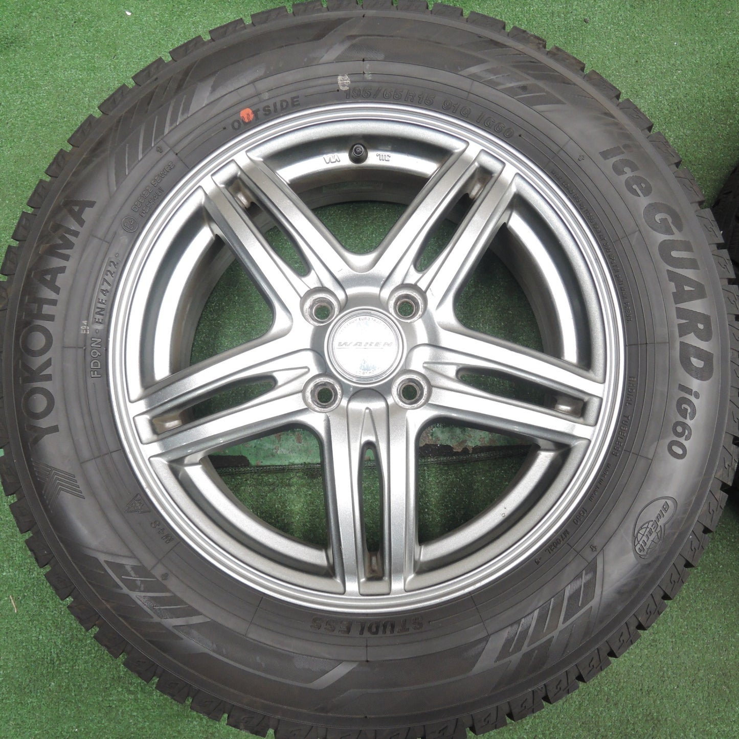 *送料無料* バリ溝！22年！ほぼ10分★スタッドレス 195/65R15 ヨコハマ アイスガード iG60 WAREN ヴァーレン 15インチ PCD100/4H★4020401HAス