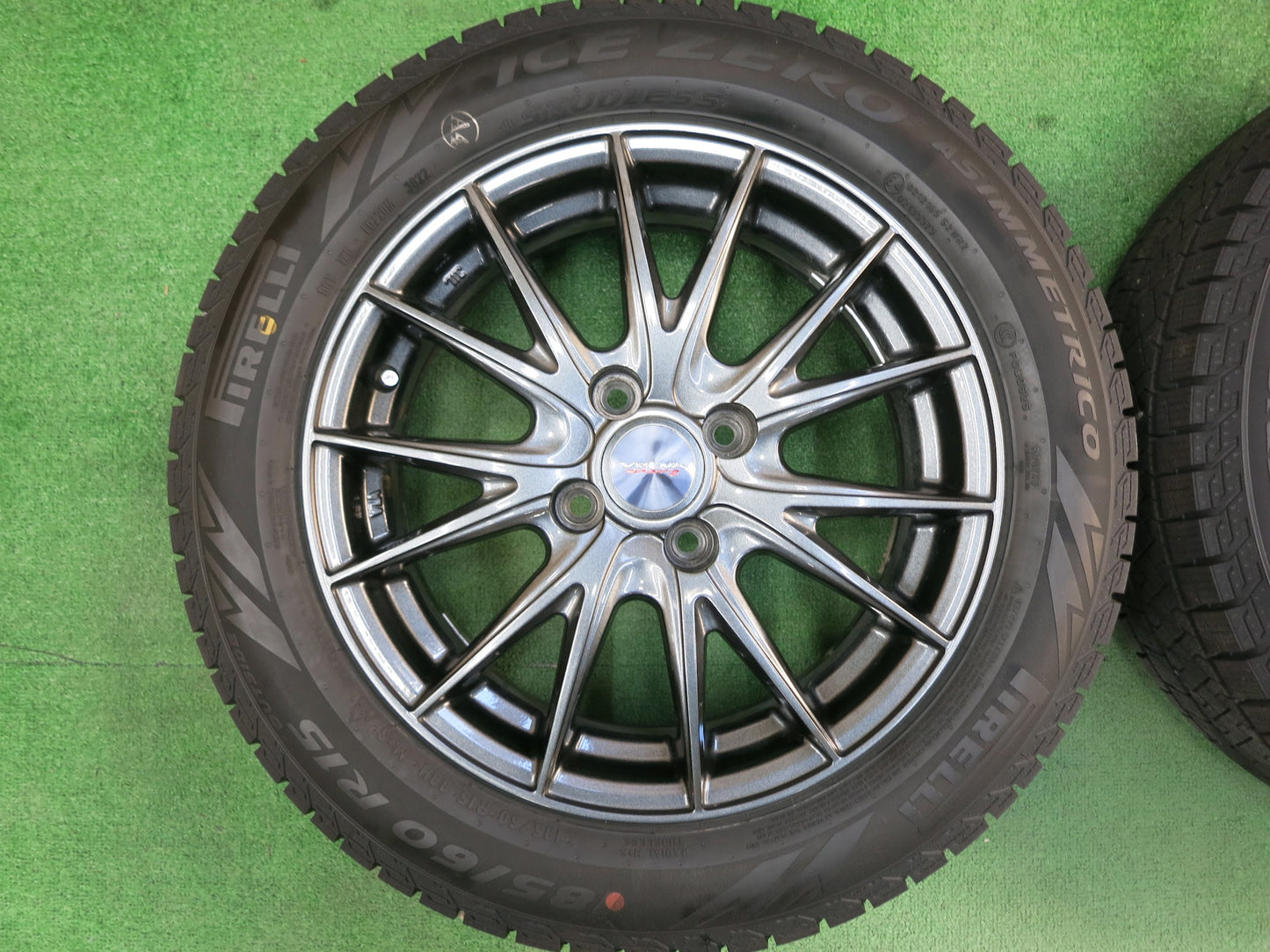 [送料無料]バリ溝！22年！綺麗！ほぼ10分★スタッドレス 185/60R15 ピレリ アイスゼロ アシンメトリコ VELVA SPORTZ ヴェルヴァ 15インチ PCD100/4H★3022803ヒス