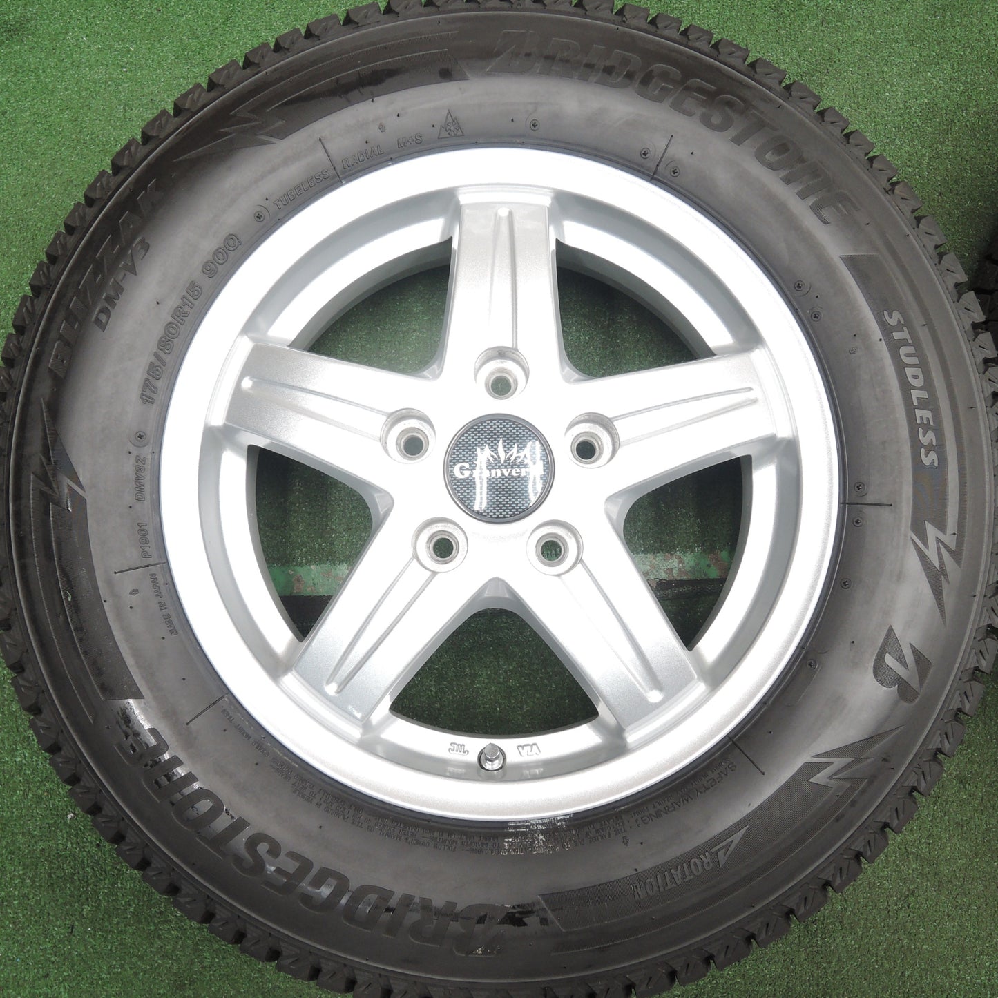 *送料無料* バリ溝！23年！キレイ！ほぼ10分★スタッドレス 175/80R15 ブリヂストン ブリザック DM-V3 Granverd グランヴァード 15インチ PCD114.3/5H★4022304HAス