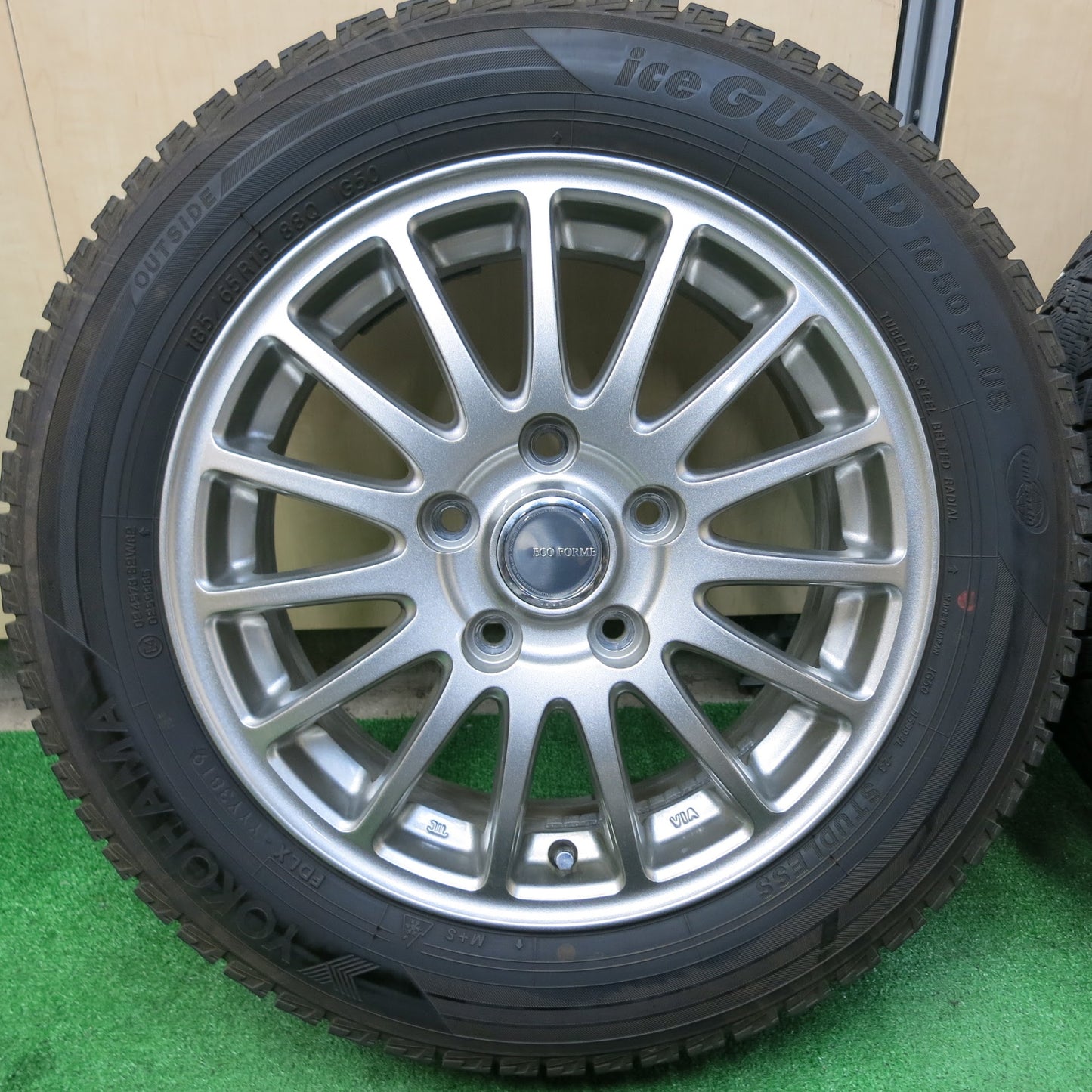 [送料無料]バリ溝！19年！9分★スタッドレス 185/65R15 ヨコハマ アイスガード iG50 プラス ECO FORME エコフォルム 15インチ PCD114.3/5H★3032907ヒス