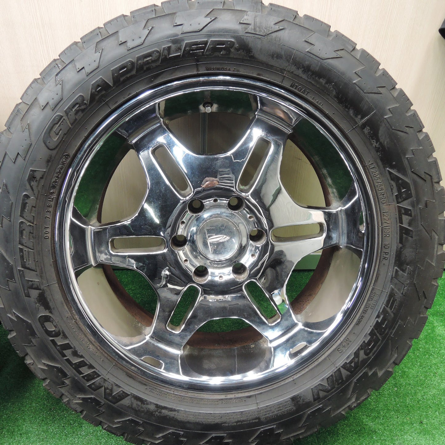 [送料無料]4本価格★GALAX ZORA ZR-6 285/55R20 122/119R 10PR ニットー TERRA GRAPPLER ギャラックス 20インチ PCD139.7/6H★3111709TNノ