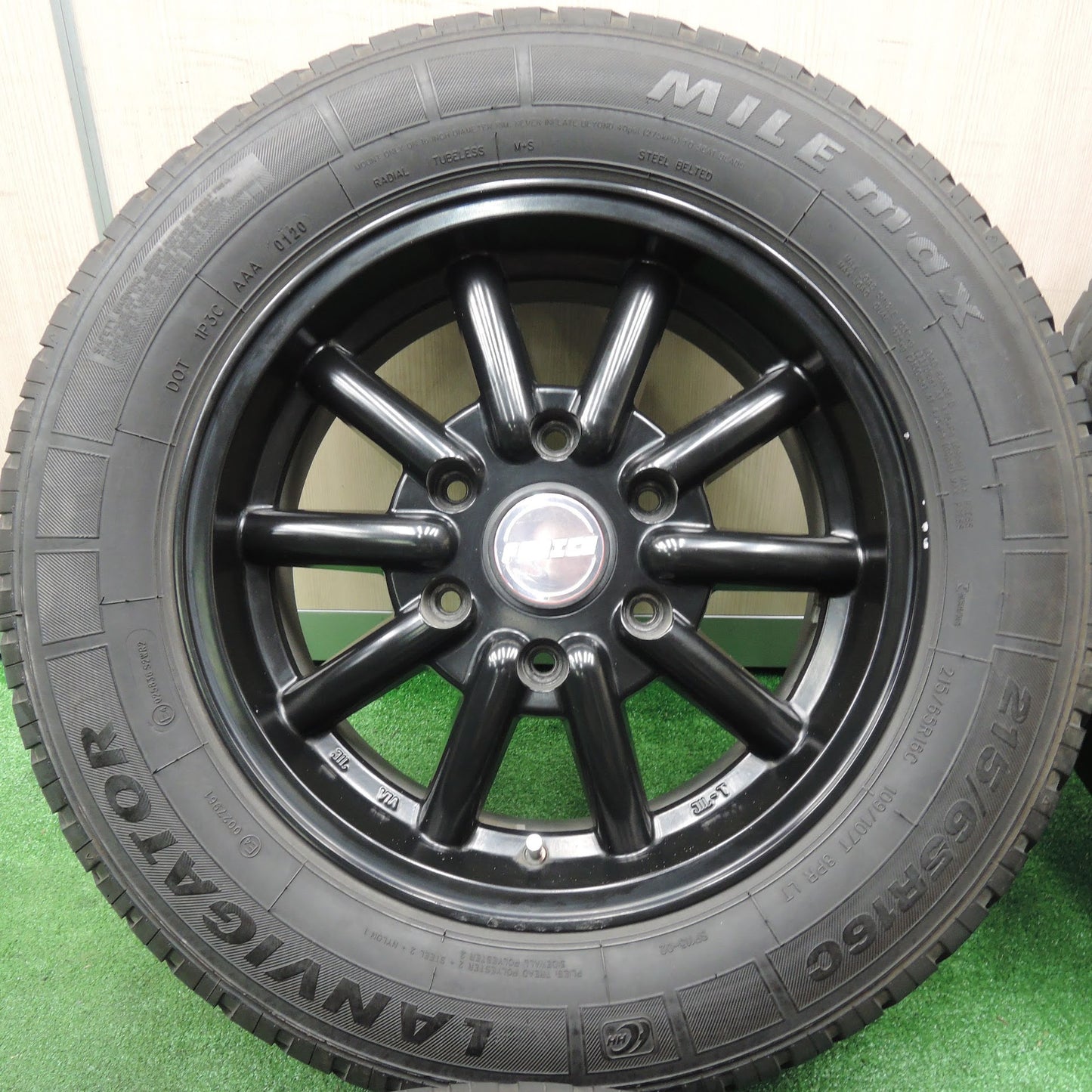 [送料無料]4本価格！20年★ハイエース 等 215/65R16 FENICE LANVIGATOR MILE Max フェニーチェ 16インチ PCD139.7/6H★3110402TNノ