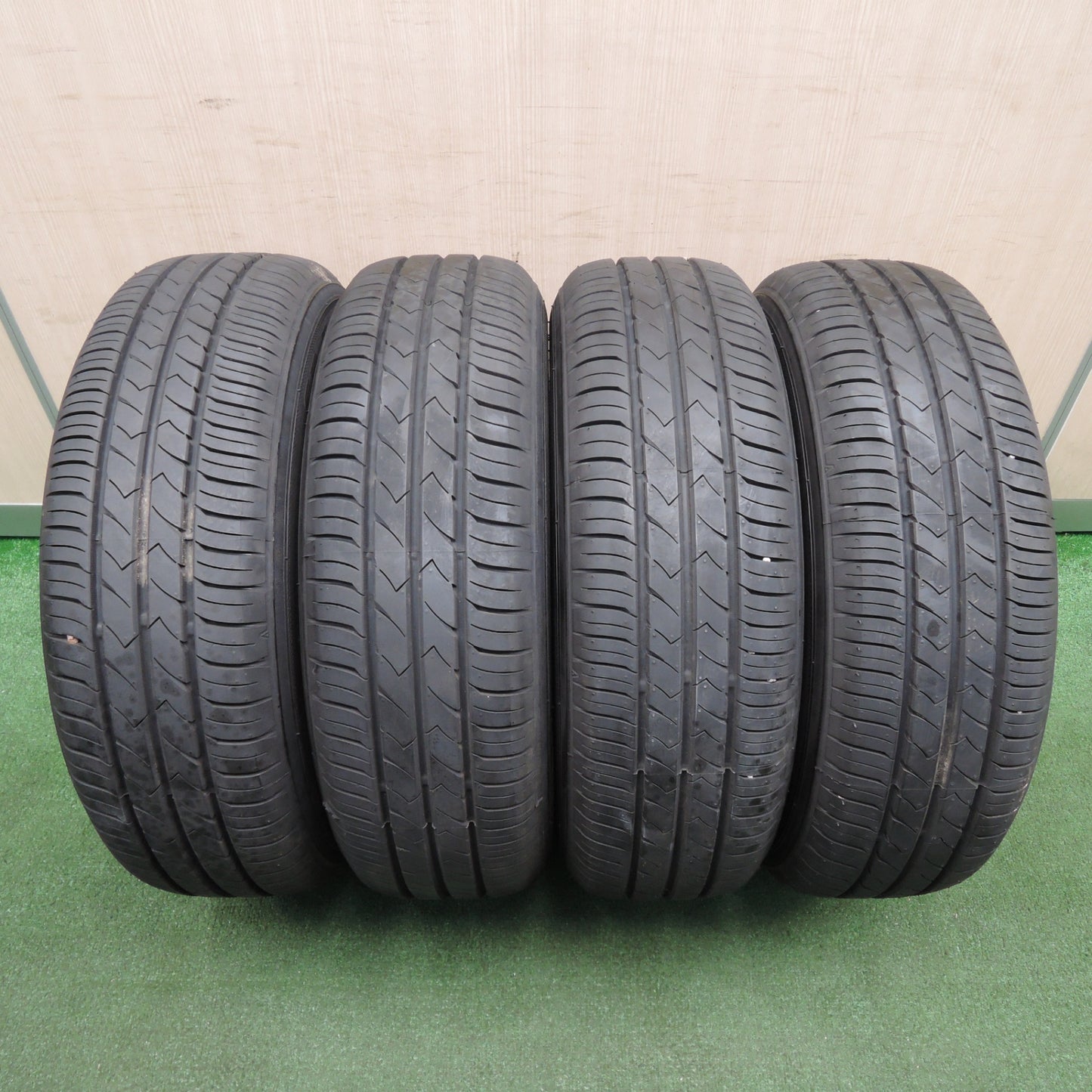 *送料無料* タイヤほぼ未使用！23年★175/65R14 トーヨー SD-7 SCHNEIDER シュナイダー 14インチ PCD100/4H★4021602TNス