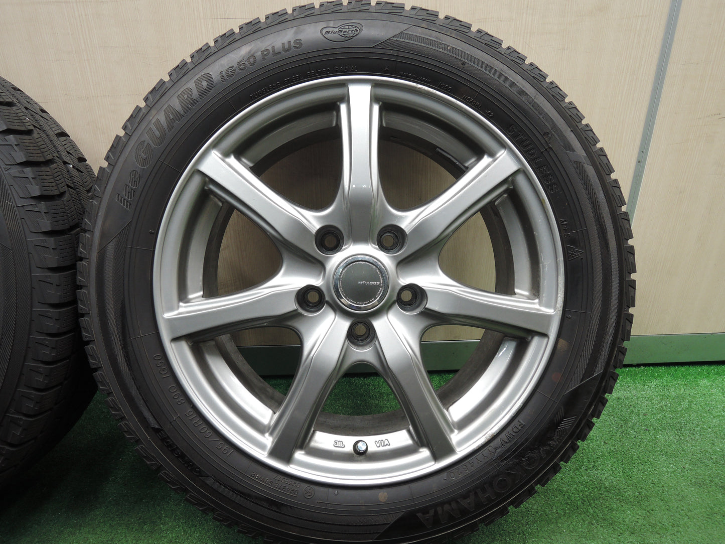 *送料無料*バリ溝！20年！9.5分以上★スタッドレス 195/60R16 ヨコハマ アイスガード iG50 プラス MiLLOUS ミルアス 16インチ PCD114.3/5H★3112503HAス