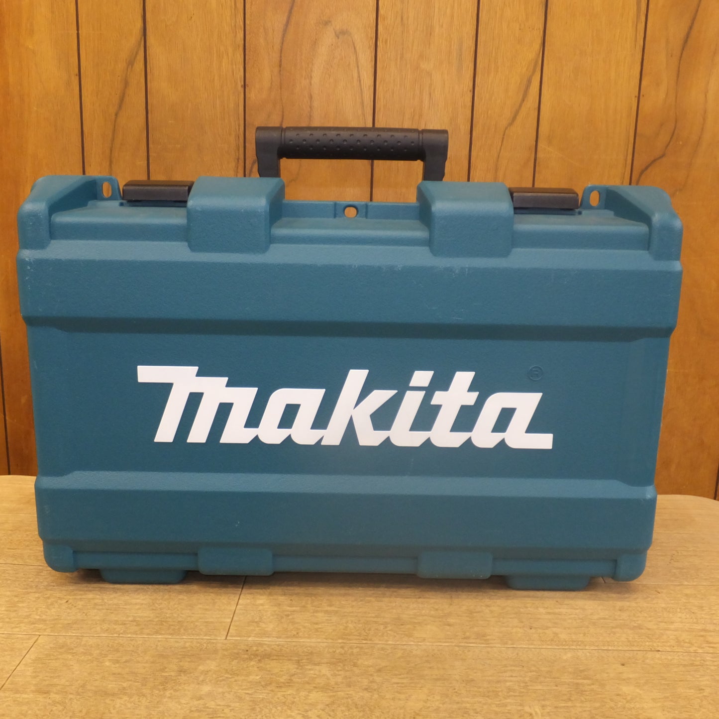 [送料無料]キレイ★マキタ makita 充電式ジグソー JV182DRF 18V★