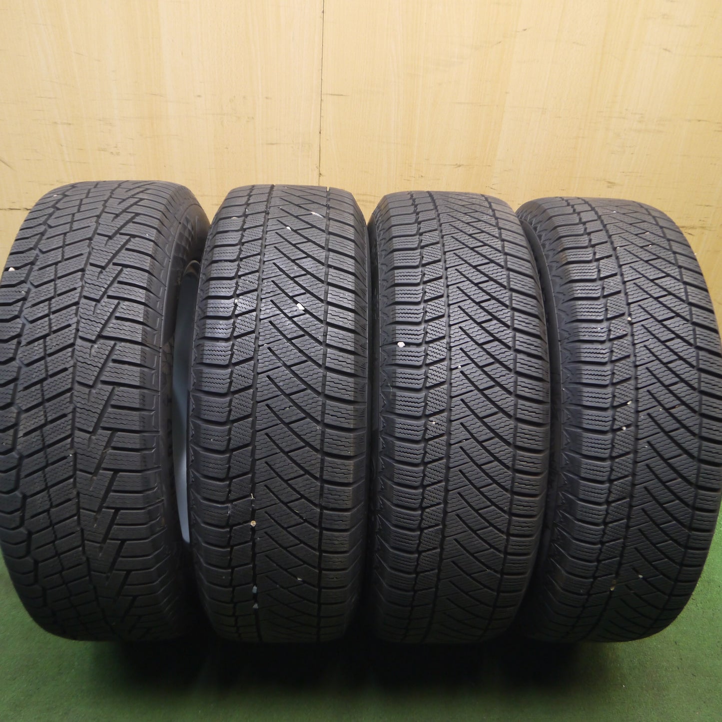 *送料無料*バリ溝！22年！キレイ！ほぼ10分★スタッドレス 225/65R17 コンチネンタル コンチバイキング コンタクト6 LAUFBAHN 17インチ PCD114.3/5H★3111303Hス