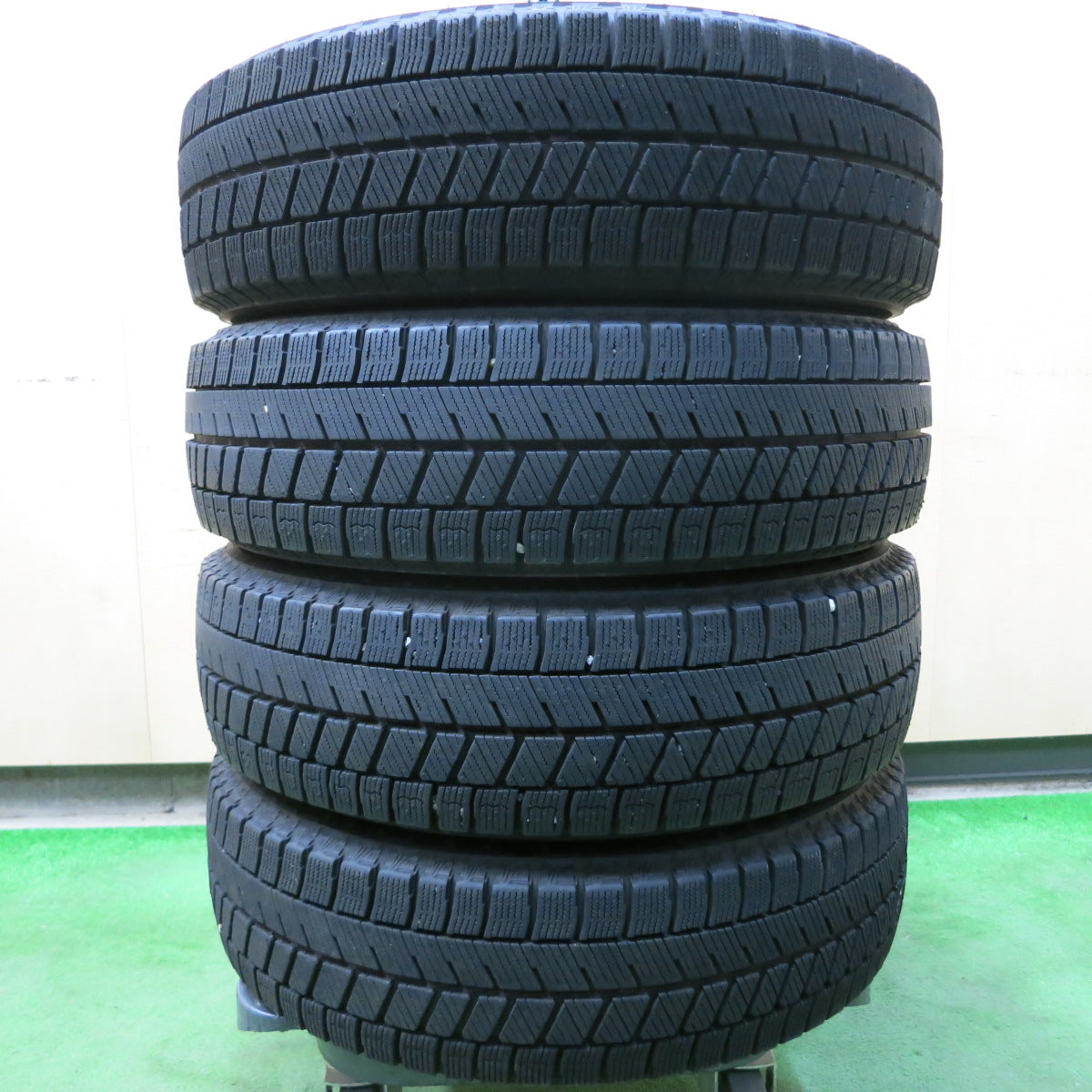 *送料無料*バリ溝！22年！キレイ！ほぼ10分★スタッドレス 155/65R14 ブリヂストン ブリザック VRX3 BALMINUM バルミナ 14インチ PCD100/4H★3101503イス