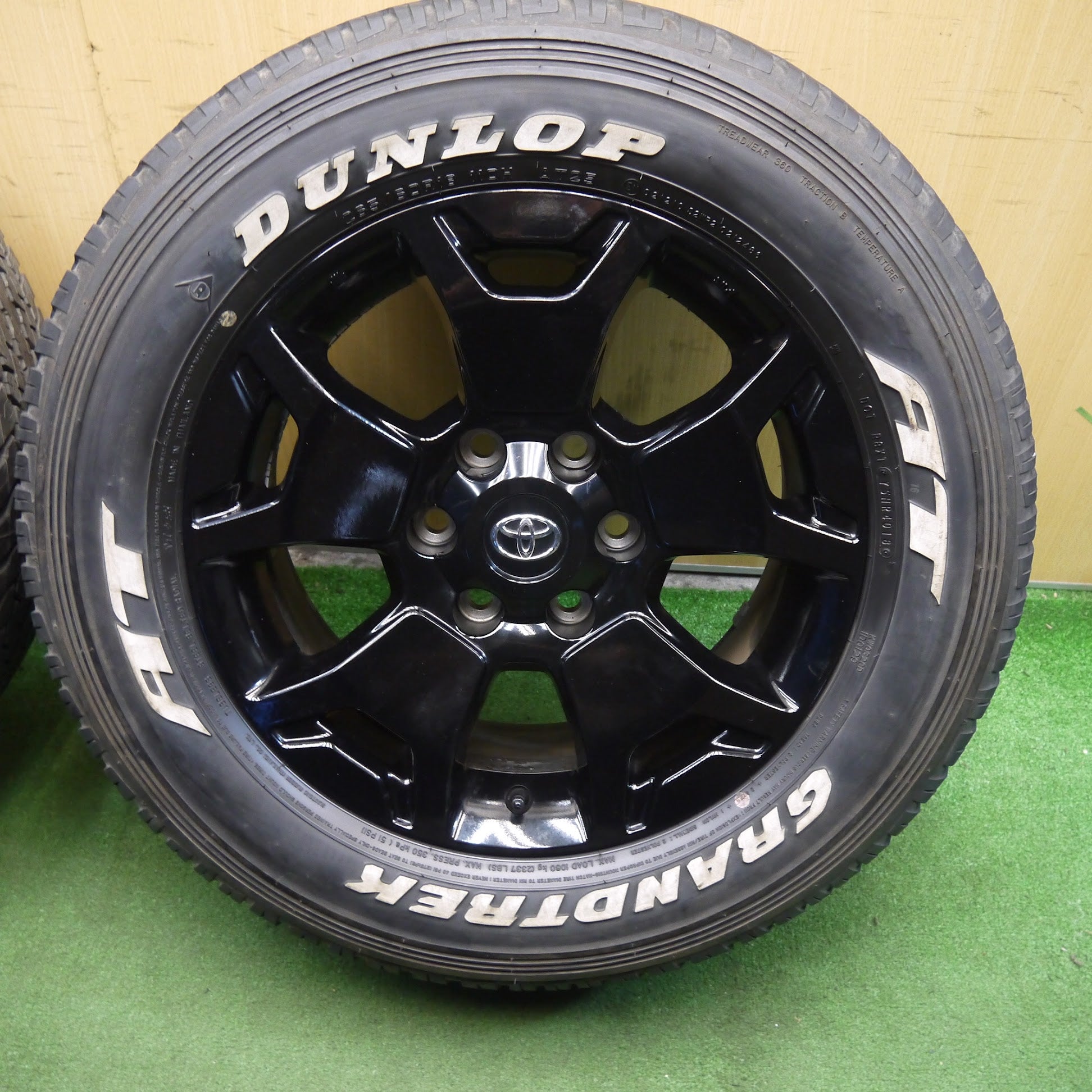 [送料無料]綺麗！4本価格★トヨタ ハイラックス サーフ 純正 265/60R18 ホワイトレター ダンロップ グラントレック AT25 PT  PCD139.7/6H★3051001アノ