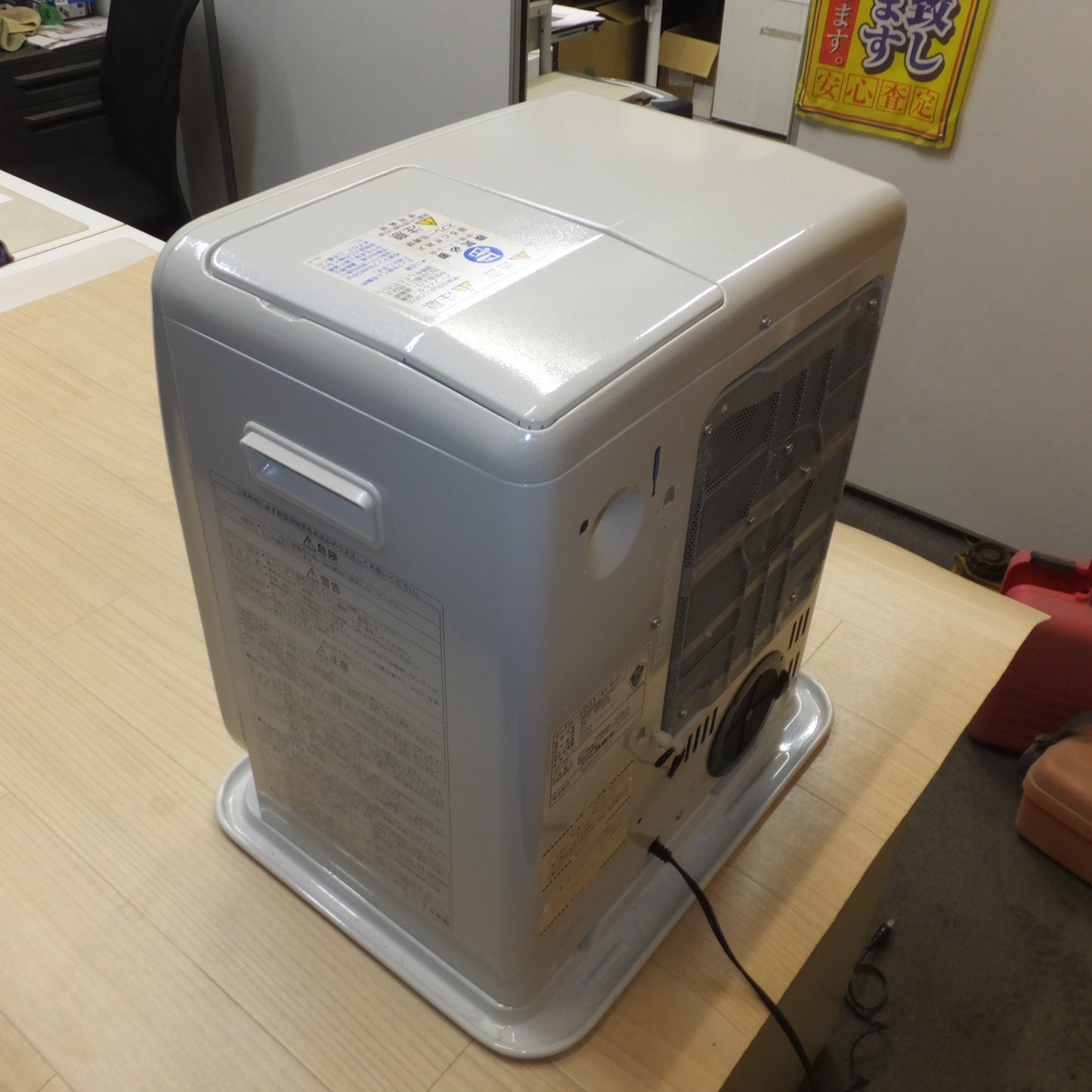 *送料無料*岐阜発★コロナ CORONA 14年製 石油ファンヒーター FH-VD3314Y　100V 50/60Hz　強制通気形開放式石油ストーブ★