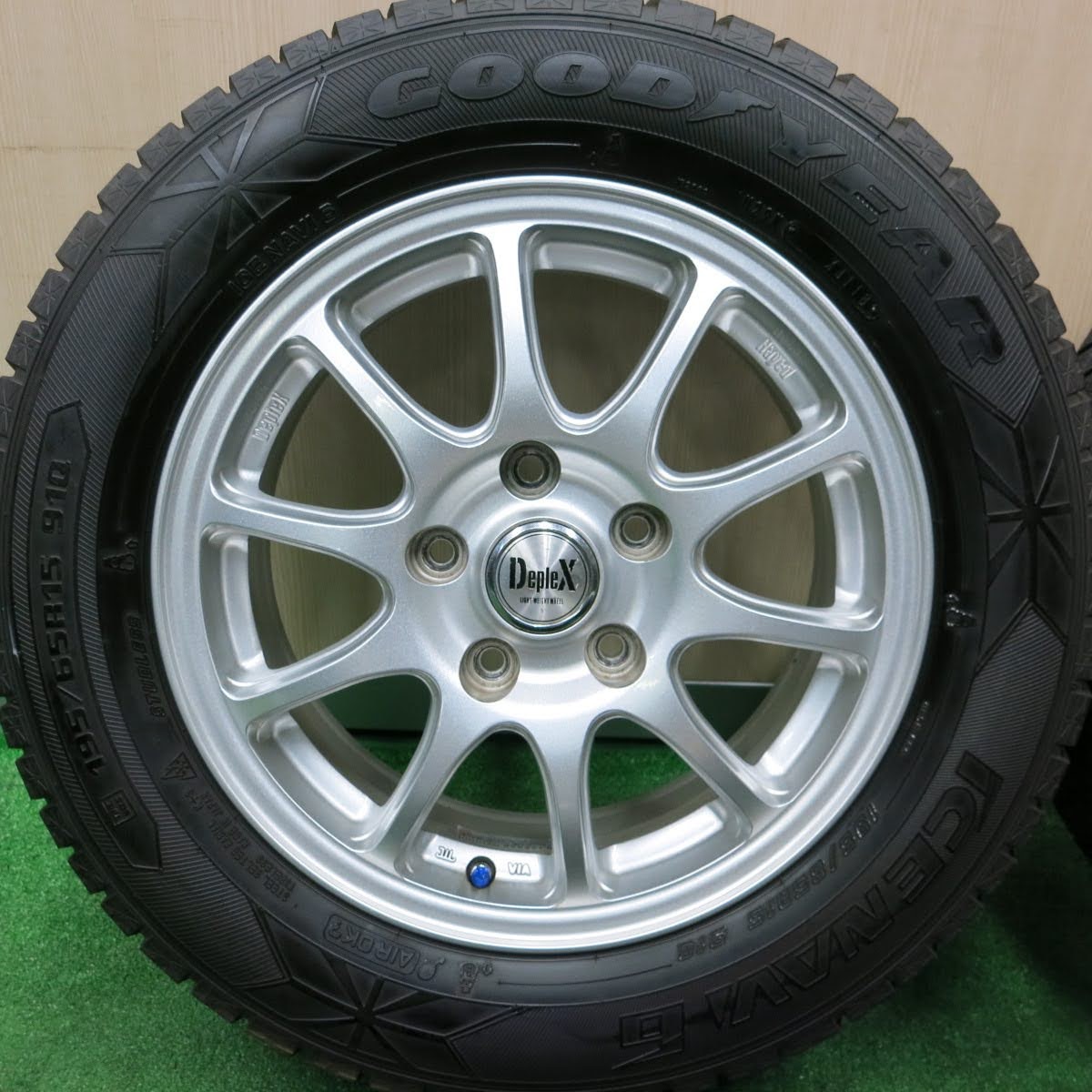 [送料無料]バリ溝！9分★スタッドレス 195/65R15 グッドイヤー アイスナビ6 DepleX 社外 アルミ 15インチ PCD114.3/5H★3102106HAス