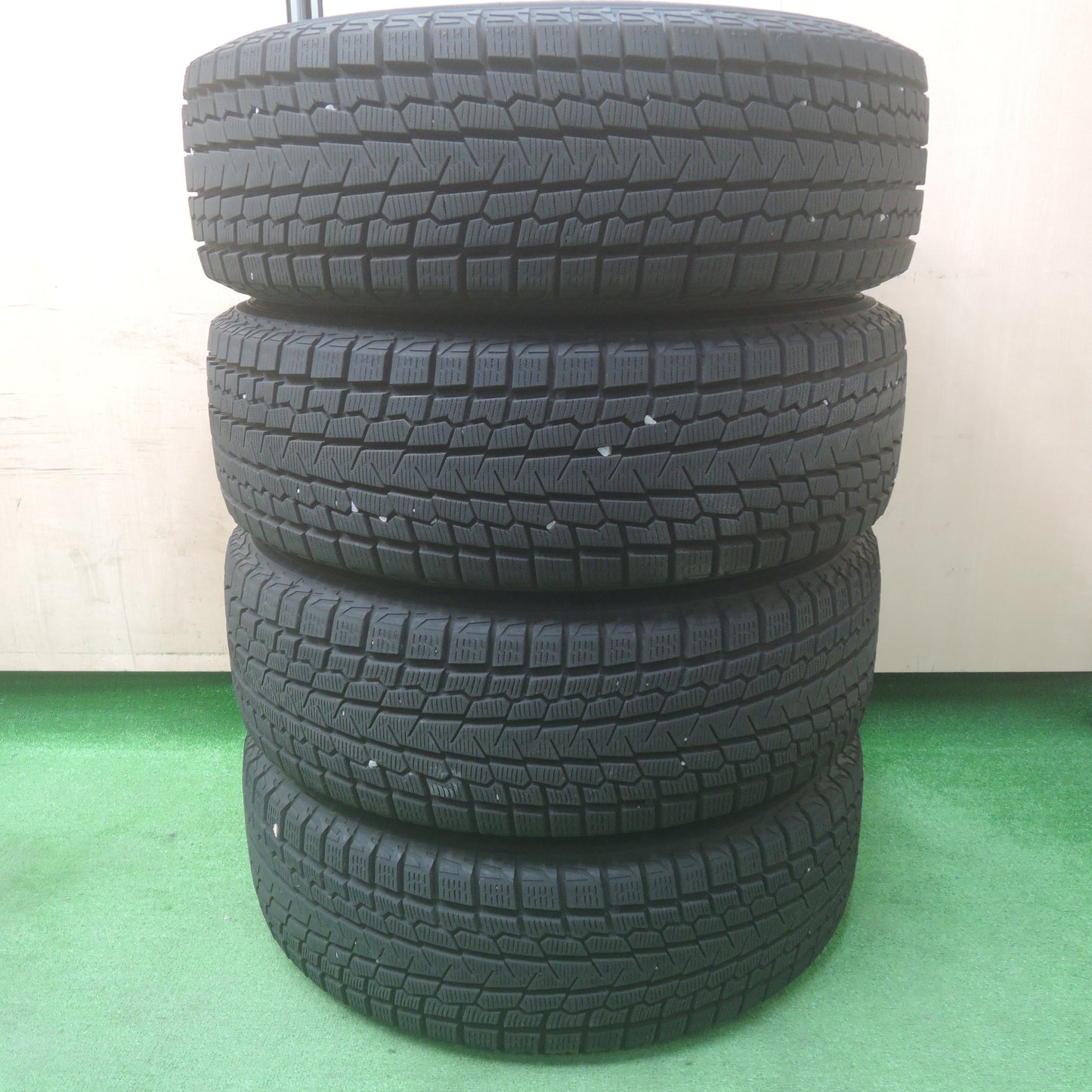 *送料無料*バリ溝！キレイ！9.5分以上★スタッドレス 225/65R17 ヨコハマ アイスガード G075 STRANGER ストレンジャー 17インチ PCD114.3/5H★3122701SYス