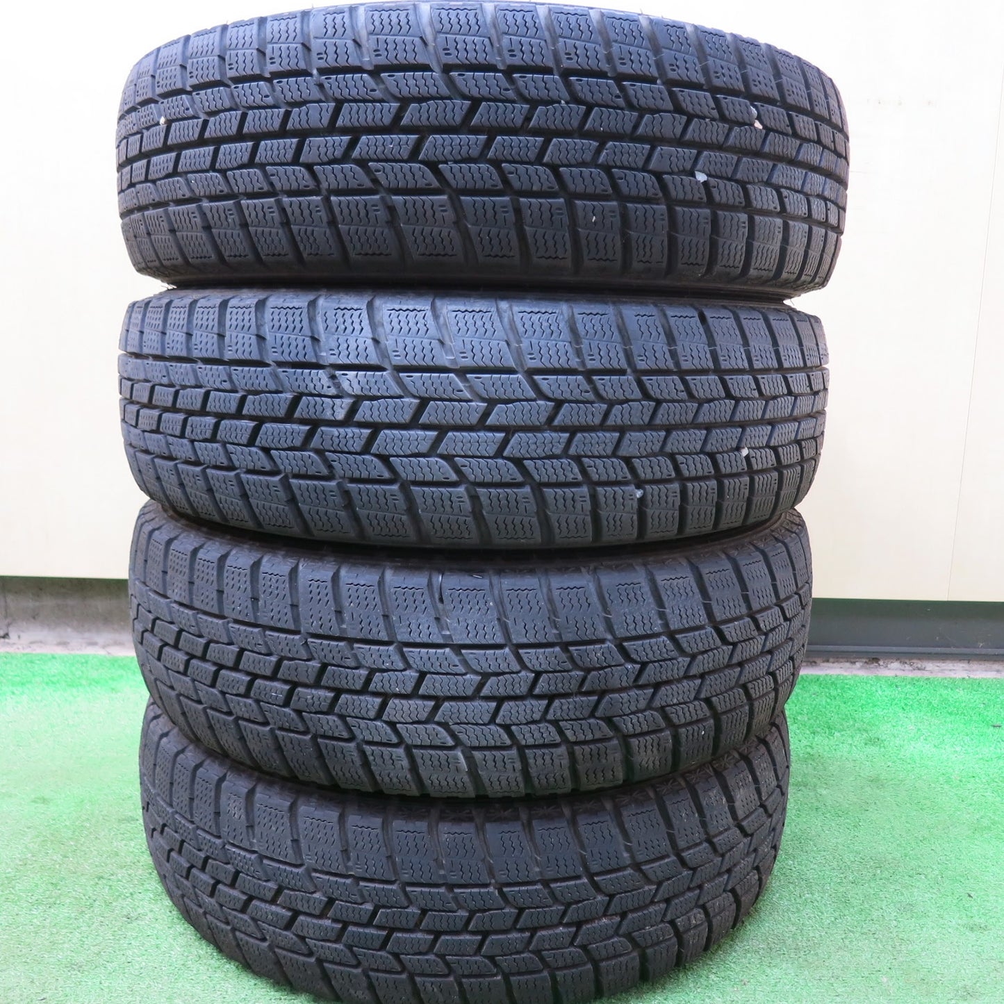 [送料無料]バリ溝！19年！9.5分以上★スタッドレス 155/65R13 グッドイヤー アイスナビ6 Espider 13インチ PCD100/4H★3052203ヒス