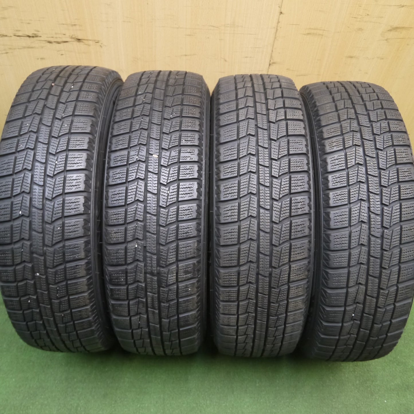 [送料無料]バリ溝！キレイ！9分★スタッドレス 175/65R15 オートバックス ノーストレック N3i Leitua 15インチ PCD100/4H★3071808KKス