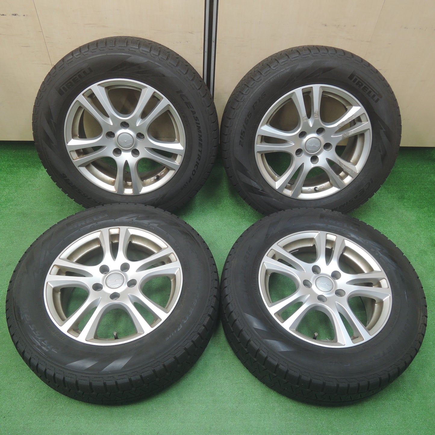 *送料無料*バリ溝！8.5分★スタッドレス 215/65R16 ピレリ アイスアシンメトリコ プラス EuroSpeed MANARAY SPORT マナレイ 16インチ PCD114.3/5H★3121304SYス