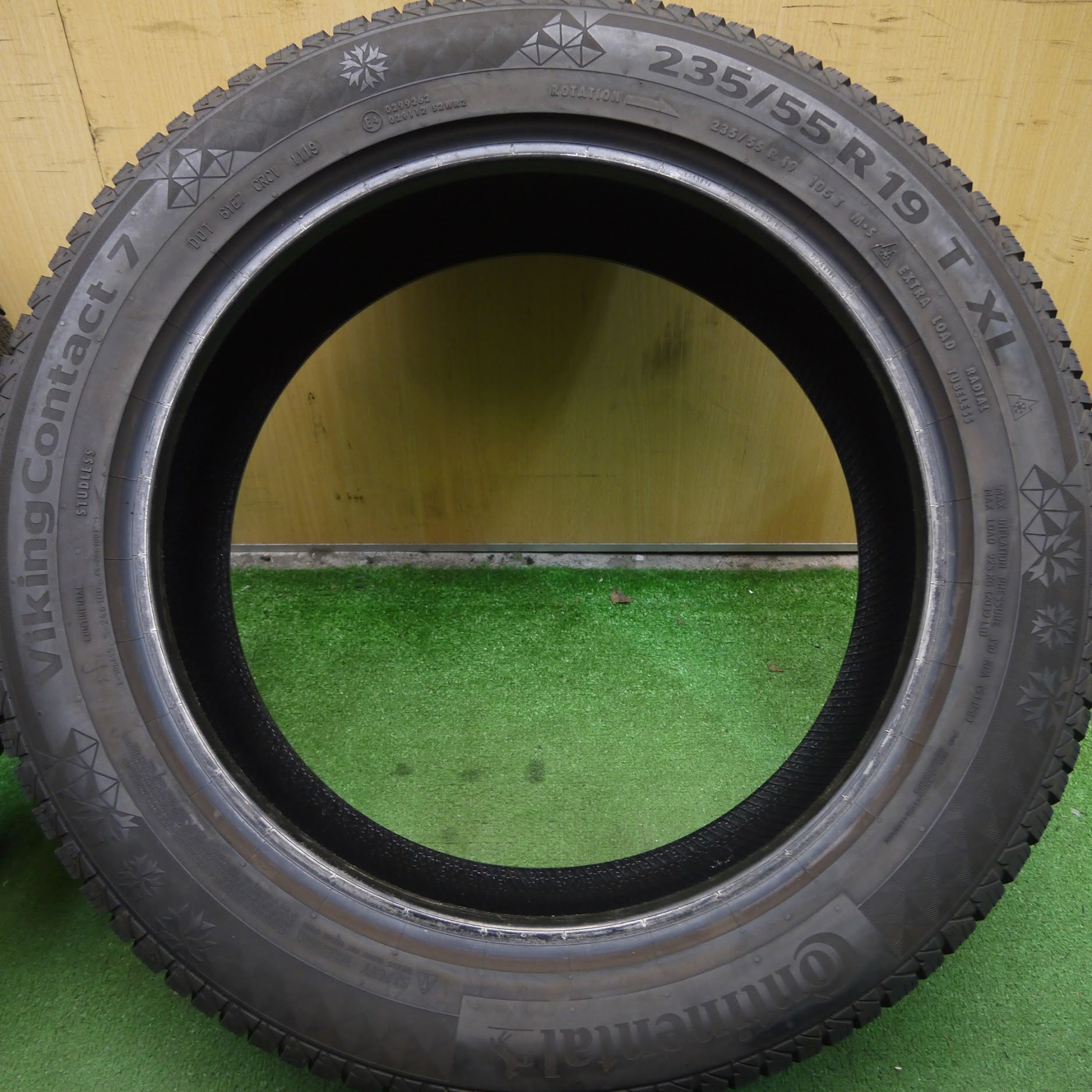 送料無料]バリ溝！19年！9.5分☆スタッドレス 235/55R19