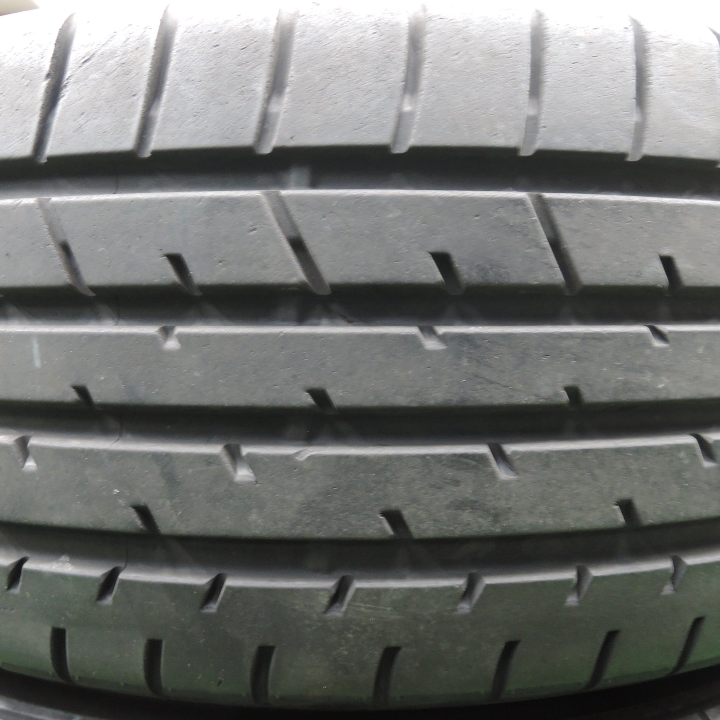 *送料無料*バリ溝！23年！9分★225/55R19 トーヨー プロクセス R46A タイヤ 19インチ アルファード ハリアー ヴェルファイア等★3120804HAノタ