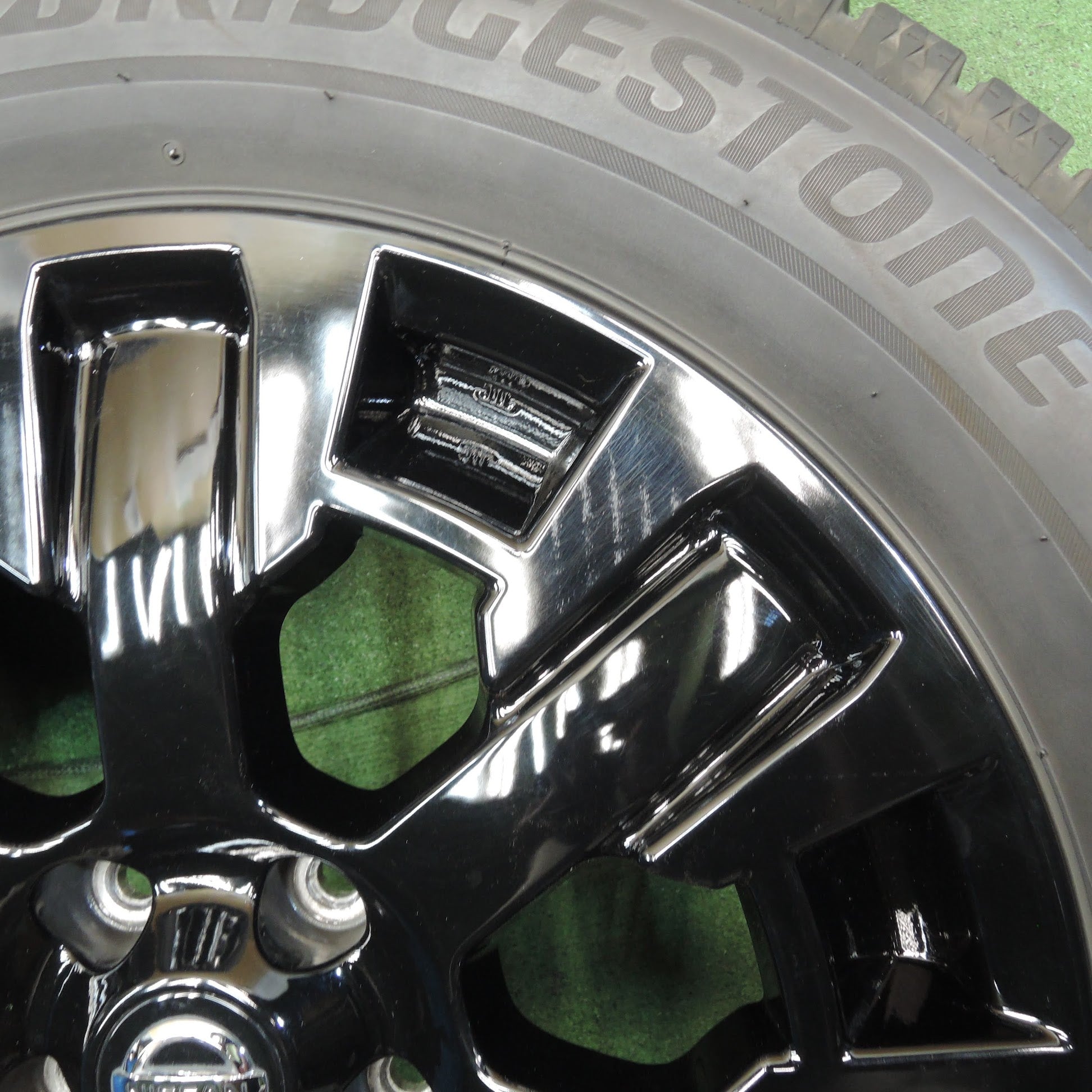 送料無料]キレイ☆日産 T32 後期 エクストレイル 純正 235/55R18