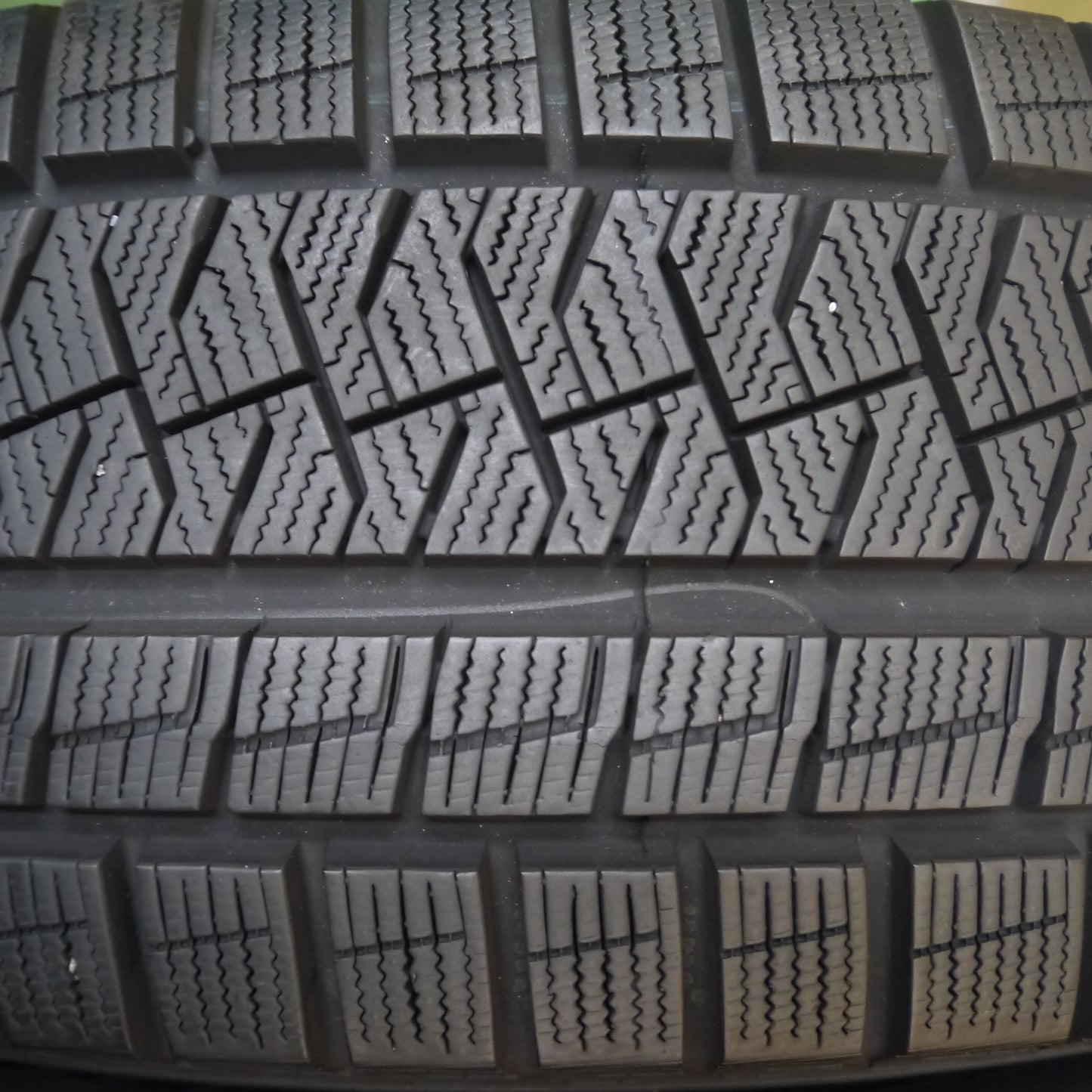 *送料無料*バリ溝！19年！キレイ！9.5分★スタッドレス 225/65R17 ピレリ アイスアシンメトリコ プラス MANARAY SPORT マナレイ 17インチ PCD114.3/5H★3120804Hス