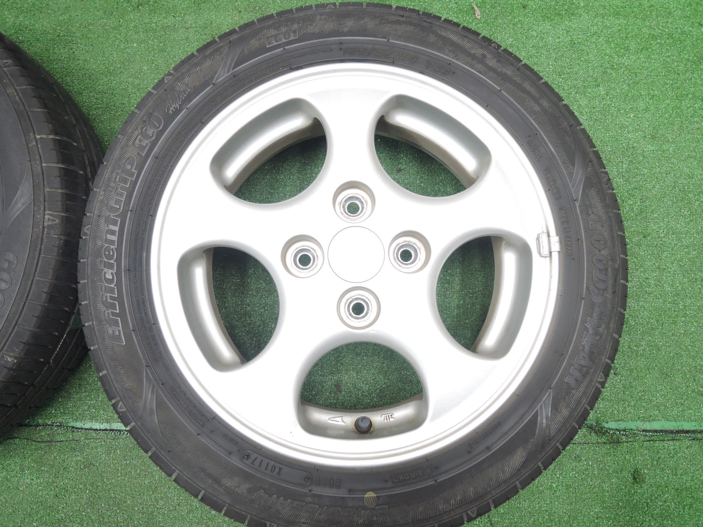 [送料無料]4本価格★ダイハツ ムーヴ ラテ 純正 155/65R14 グッドイヤー EfficientGrip ECO hybrid 14インチ PCD100/4H★3102903HAノ