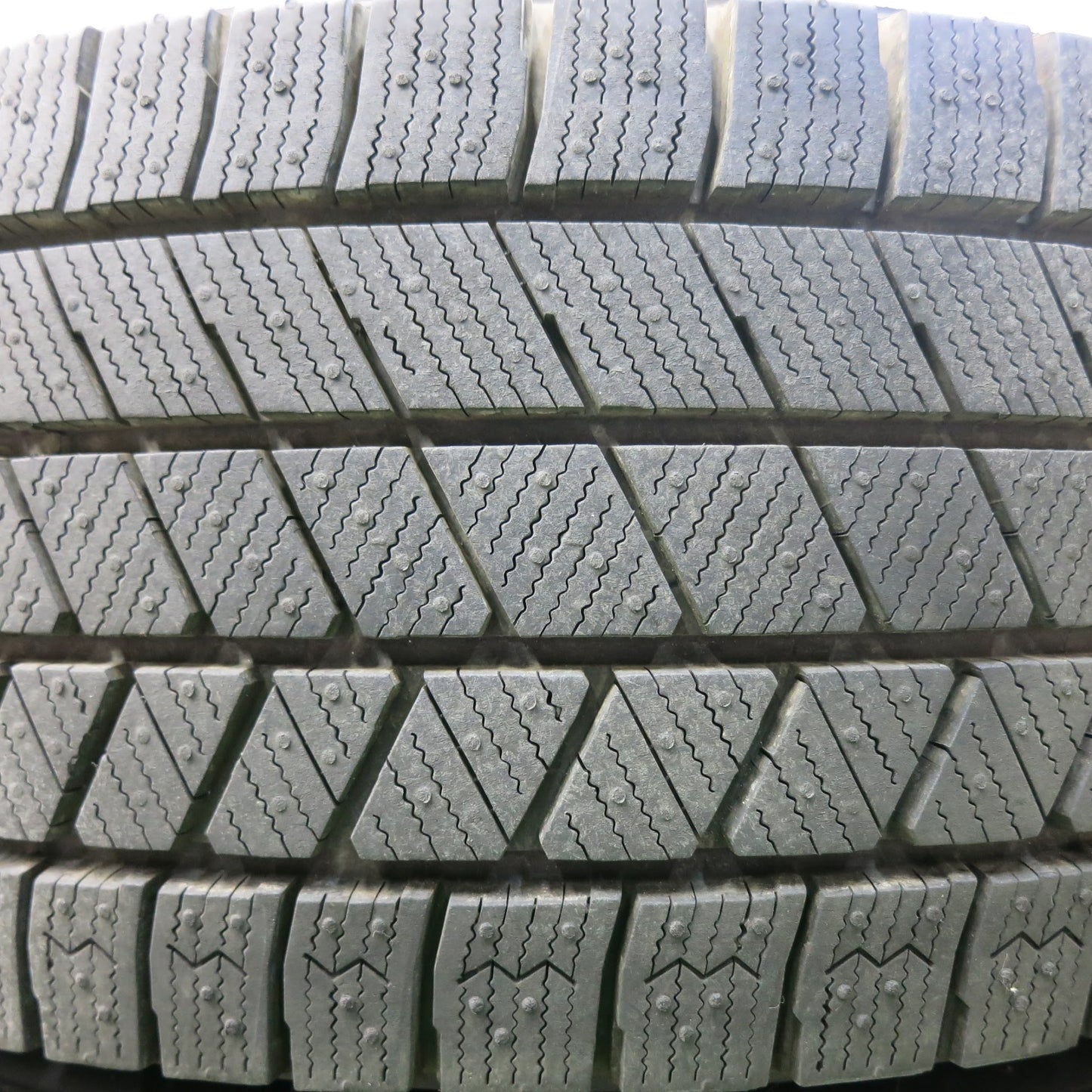 [送料無料]超バリ溝！21年！キレイ！ほぼ10分★スタッドレス 205/60R16 ブリヂストン ブリザック VRX3 TOPRUN トップラン 16インチ PCD114.3/5H★3041502ヒス