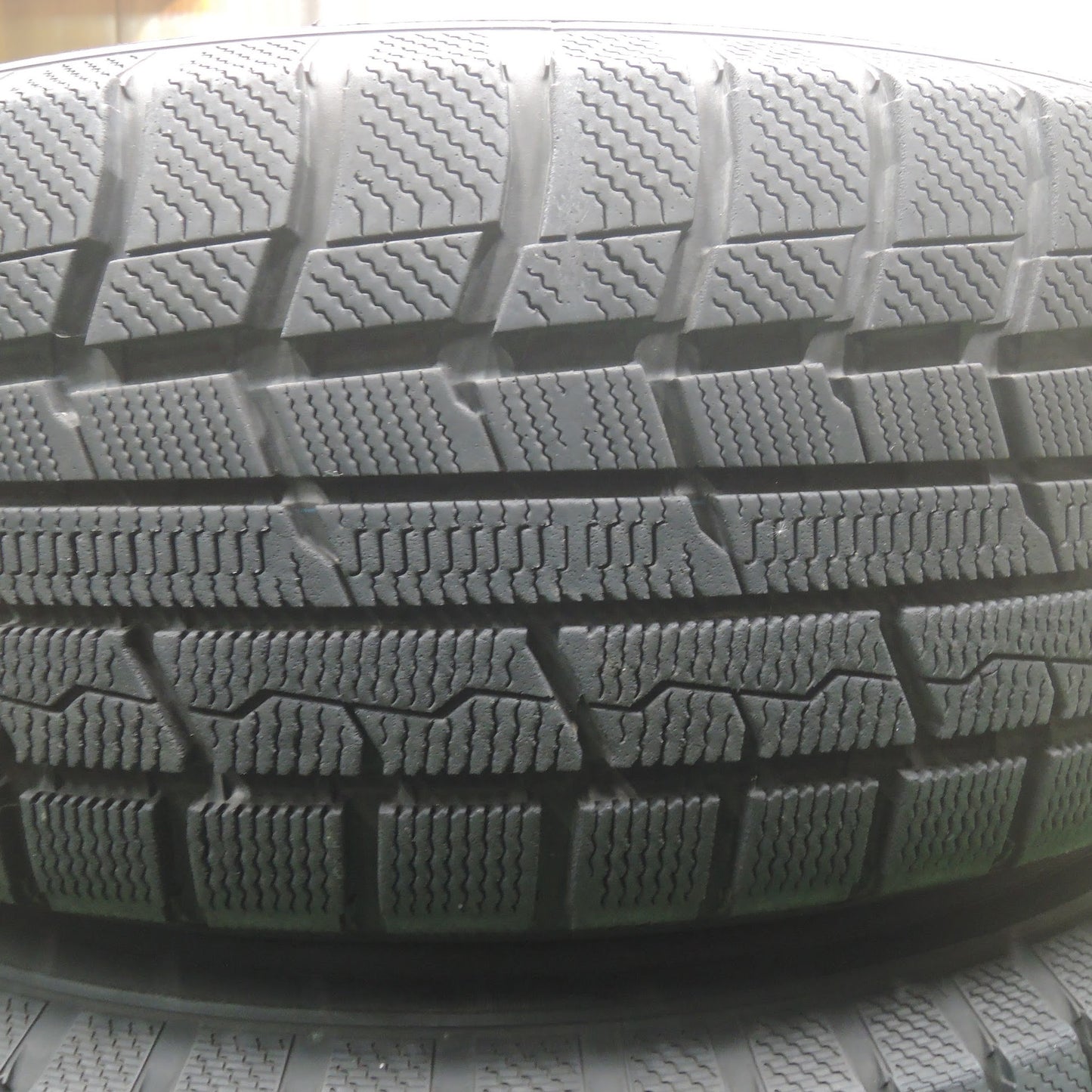 [送料無料]バリ溝！綺麗！9.5分★スタッドレス 225/65R17 トーヨー ウインタートランパス TX MANARAY SPORT マナレイスポーツ 17インチ PCD114.3/5H★3092007SYス