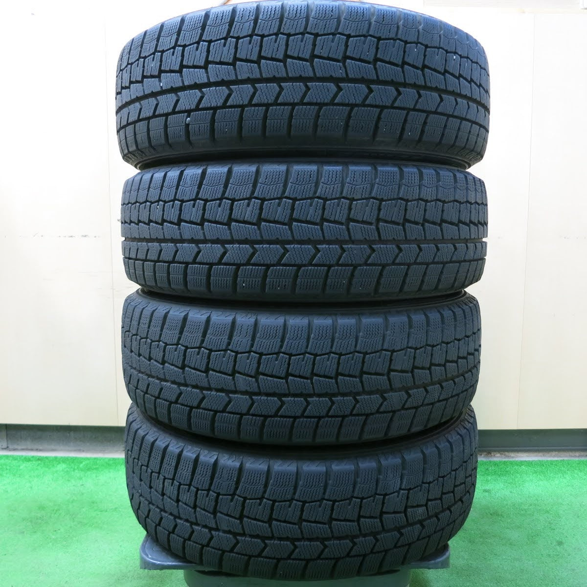 [送料無料]バリ溝！19年！キレイ！9.5分★スタッドレス 185/55R16 ダンロップ ウインターマックス WM02 ravrion selzer ラブリオン PCD100/4H★3070301イス