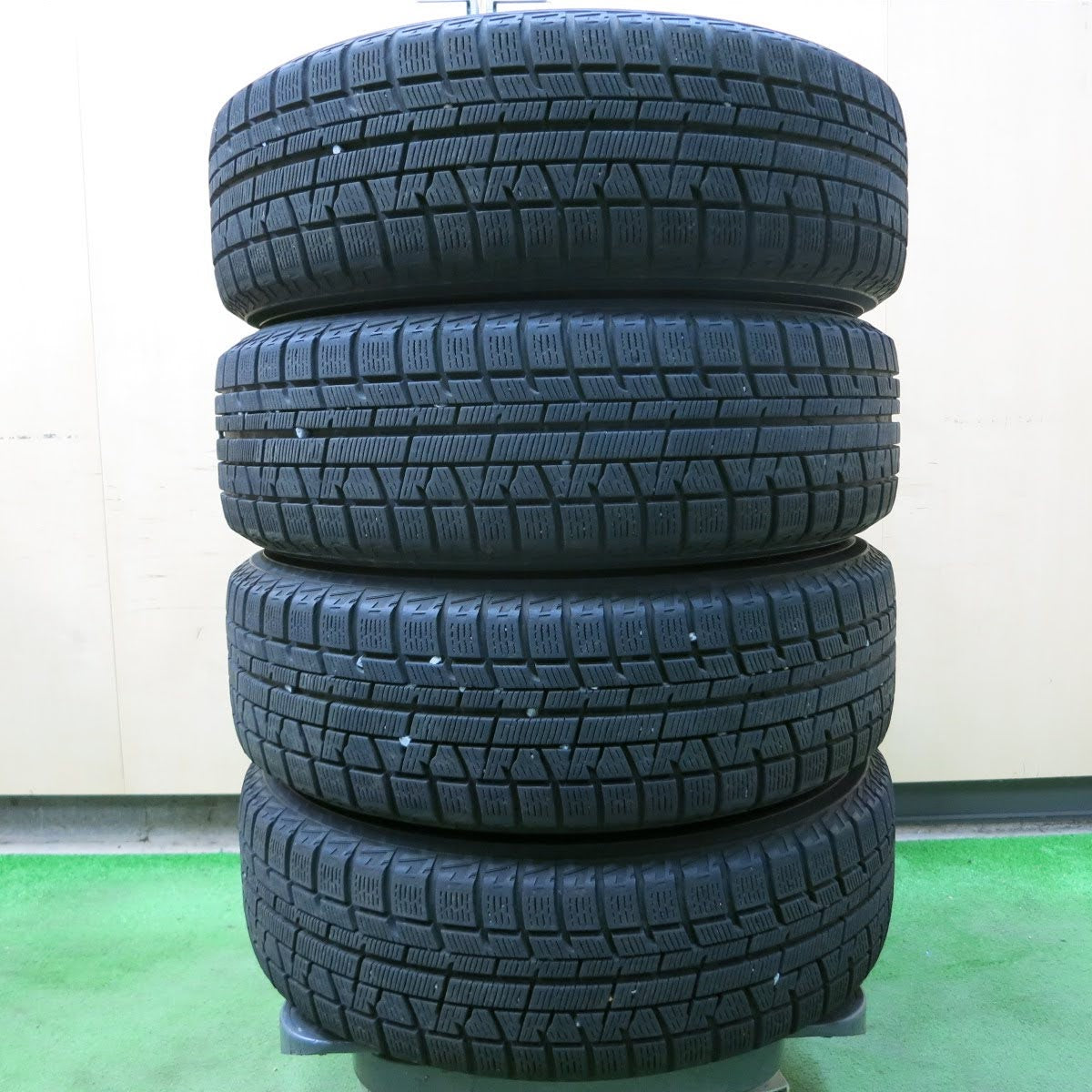 [送料無料]バリ溝！8.5分★スタッドレス 175/65R14 ヨコハマ アイスガード iG50 プラス SILENCE SIL TEC 14インチ PCD100/4H★3101506イス