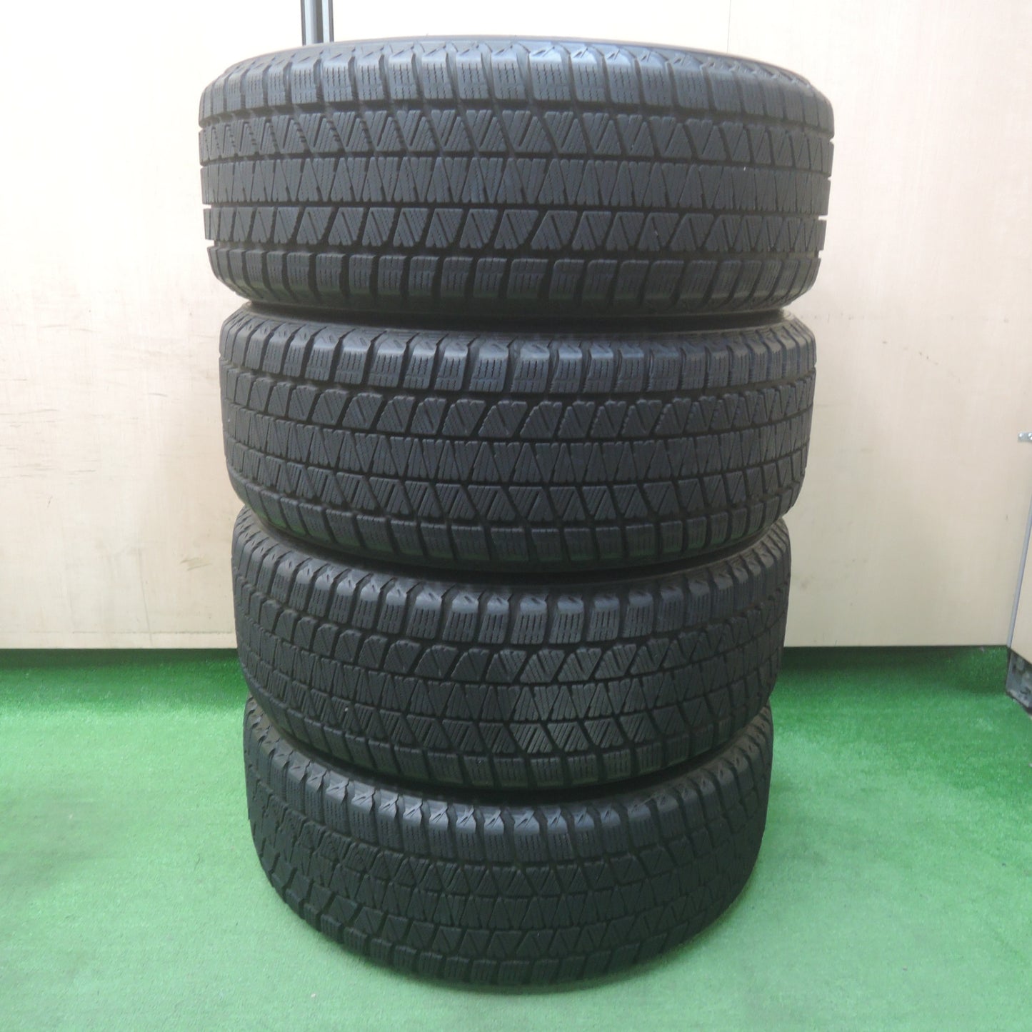 *送料無料* バリ溝！20年！キレイ！9分★スタッドレス 235/55R18 ブリヂストン ブリザック DM-V3 ECO FORME エコフォルム PCD114.3/5H★4022710SYス