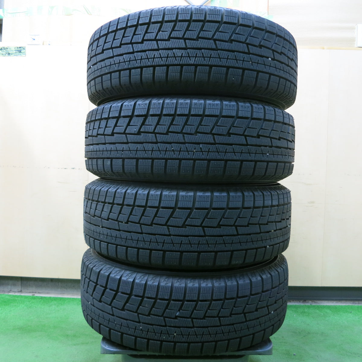 *送料無料*超バリ溝！22年！ほぼ10分★スタッドレス 215/60R16 ヨコハマ アイスガード iG60 T.R.G. TRG 16インチ PCD114.3/5H★3102502イス