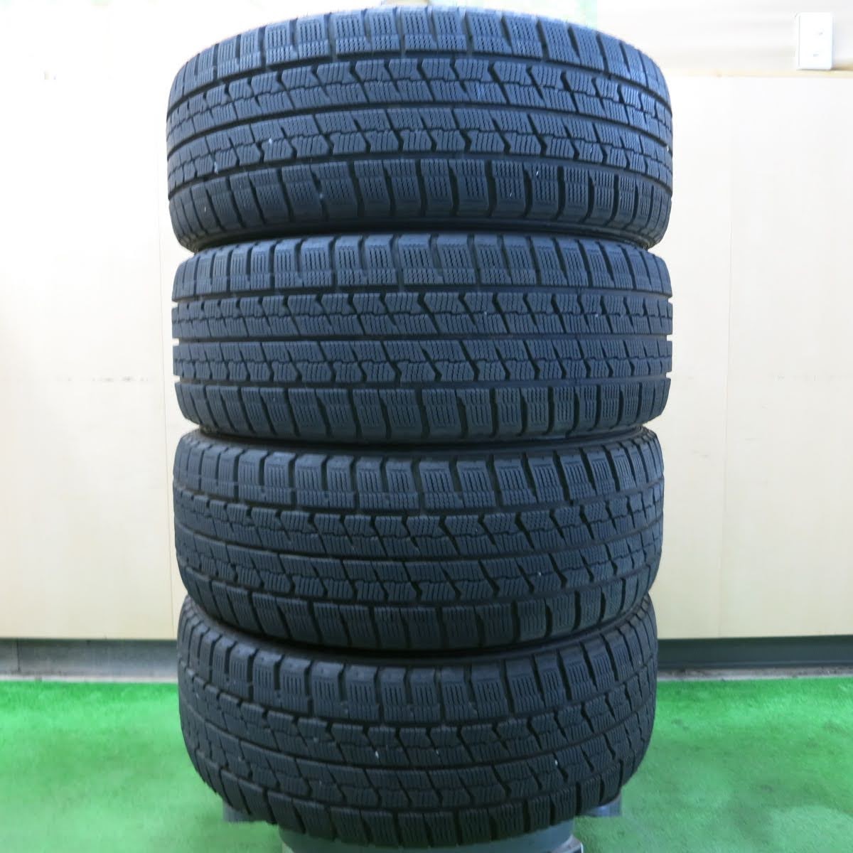 [送料無料]バリ溝！9.5分★ベンツ 等 205/55R16 スタッドレス グッドイヤー アイスナビ ZEA2 Nexxus enro 社外 アルミ 16インチ PCD112/5H★3090601イス