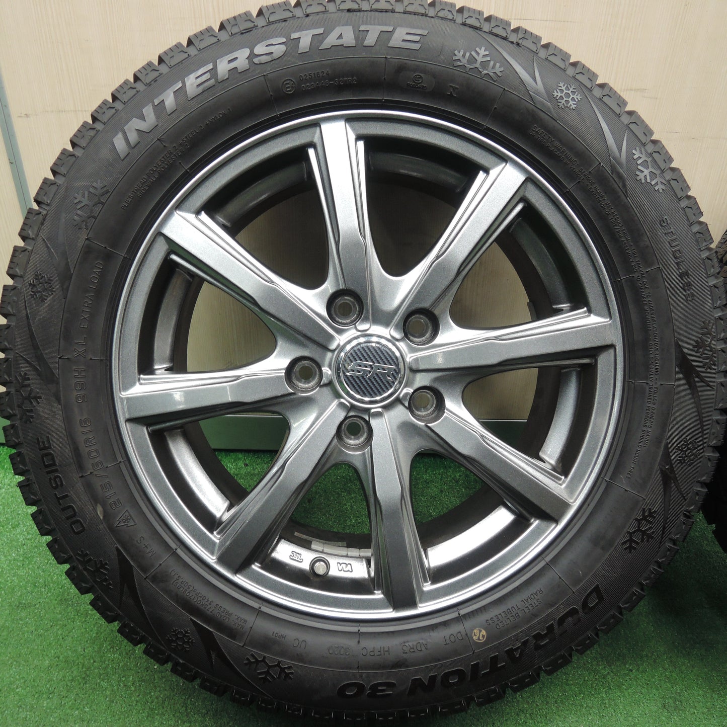 *送料無料*超バリ溝！20年！キレイ！ほぼ10分★スタッドレス 215/60R16 インターステート DURATION30 STRANGER SR ストレンジャー PCD114.3/5H★3112407TNス