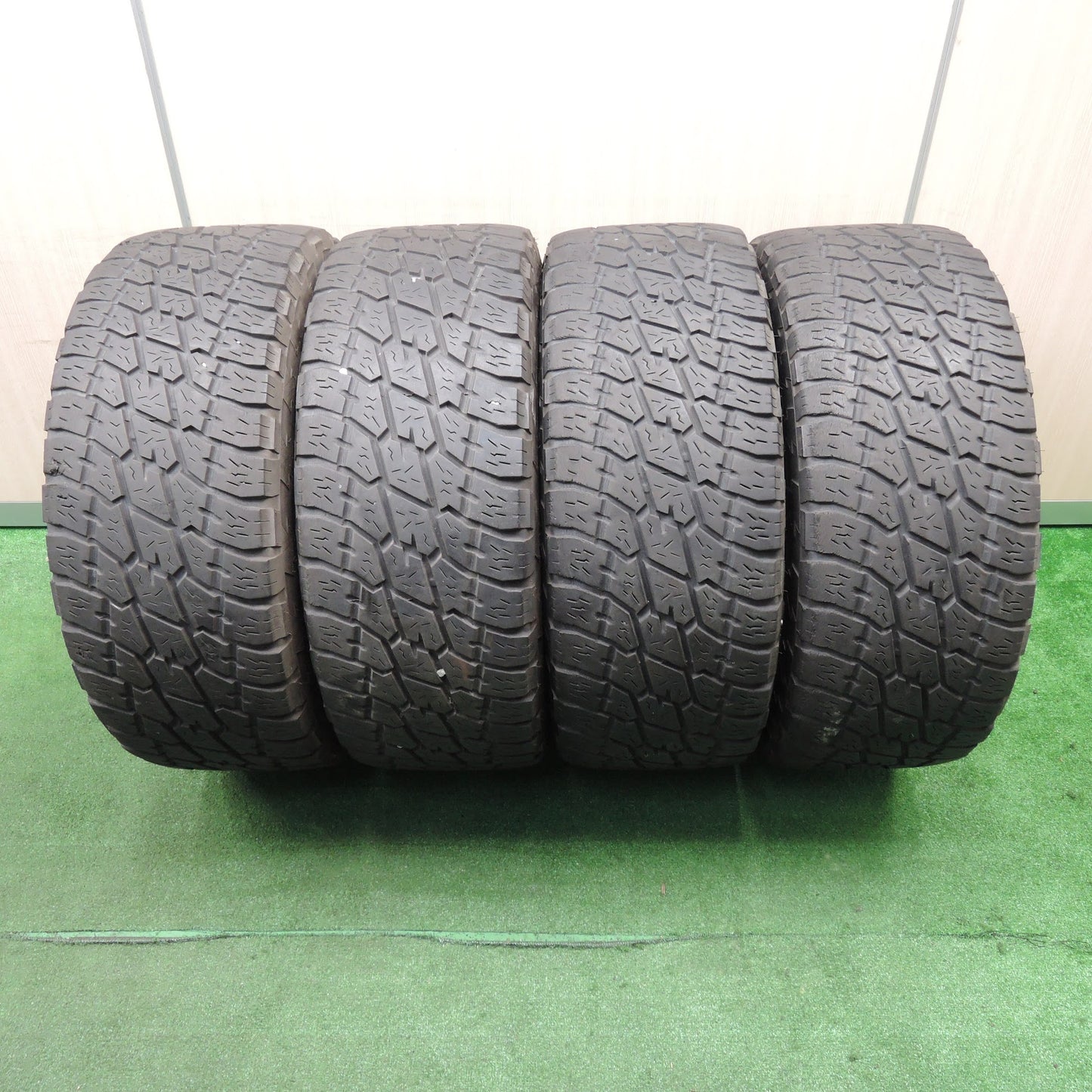 [送料無料]4本価格★GALAX ZORA ZR-6 285/55R20 122/119R 10PR ニットー TERRA GRAPPLER ギャラックス 20インチ PCD139.7/6H★3111709TNノ