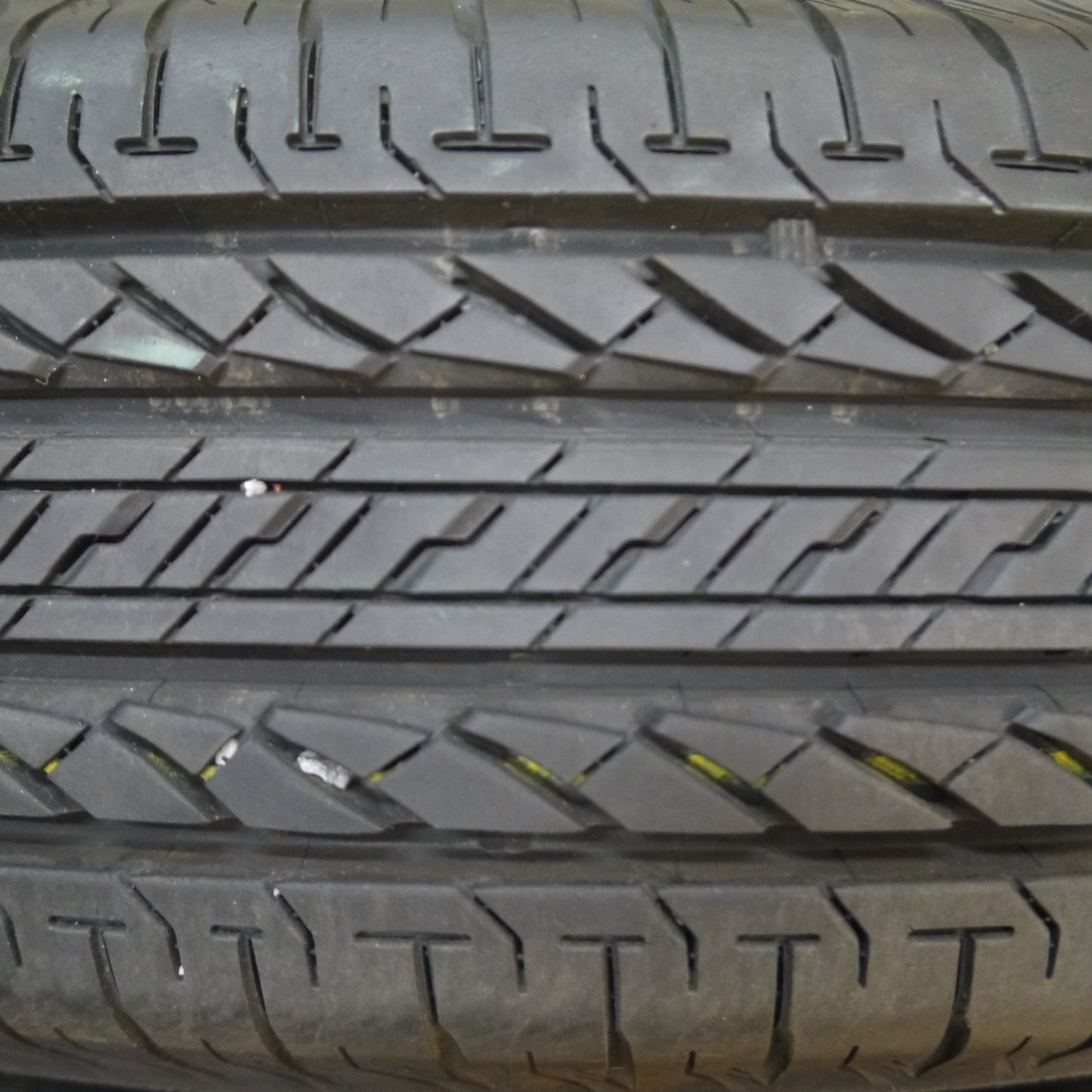 *送料無料*バリ溝！23年！9.5分★ジムニー 等 175/80R16 ブリヂストン デューラー H/L 852 タイヤ 16インチ★3121906Hノタ