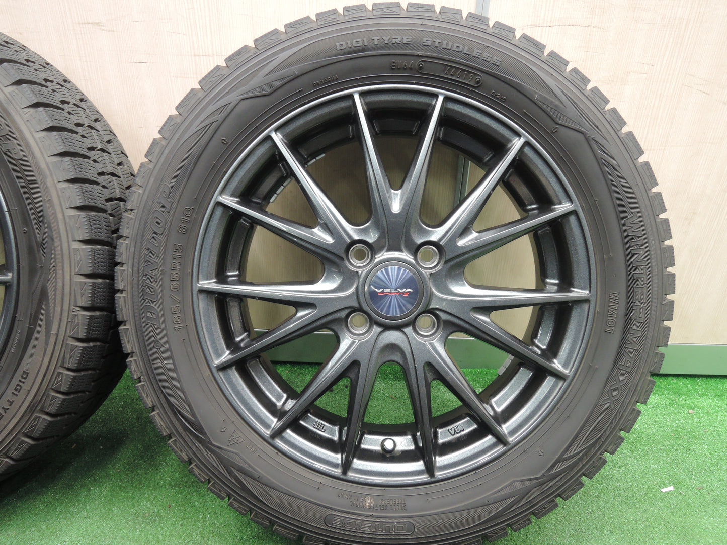 *送料無料*バリ溝！19年！キレイ！9.5分★スタッドレス 165/65R15 ダンロップ ウインターマックス WM01 VELVA SPORTZ ヴェルヴァ 15インチ PCD100/4H★3111115HAス