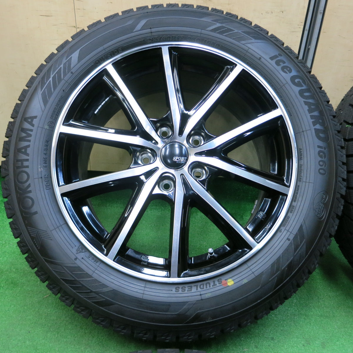 送料無料*タイヤほぼ未使用！22年！キレイ☆スタッドレス 215/60R17 ヨコハマ アイスガード iG60 SPORT KRONE 1 |  名古屋/岐阜の中古カー用品・工具の買取/販売ならガレージゲット